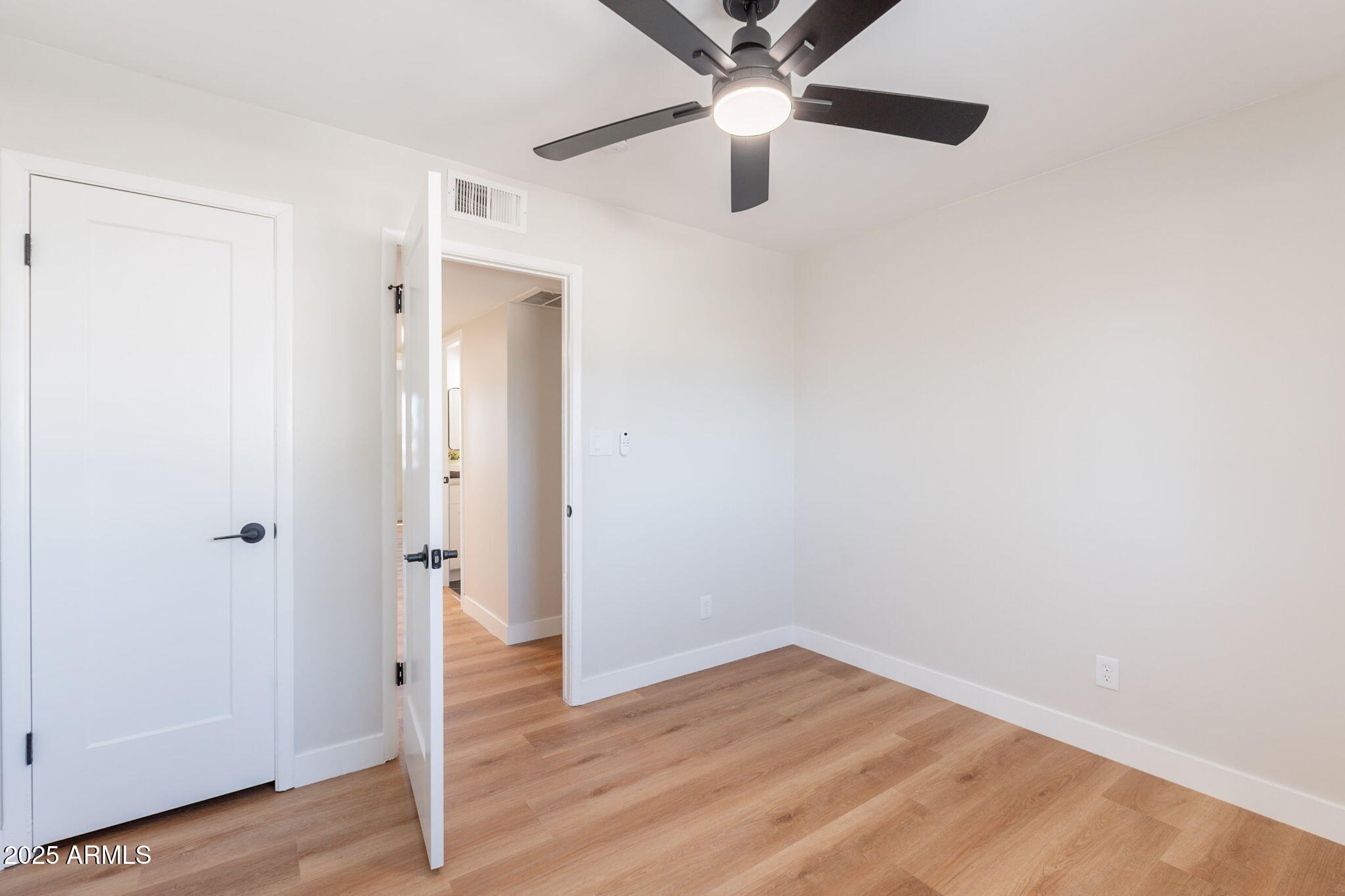 1061 E FREMONT Drive