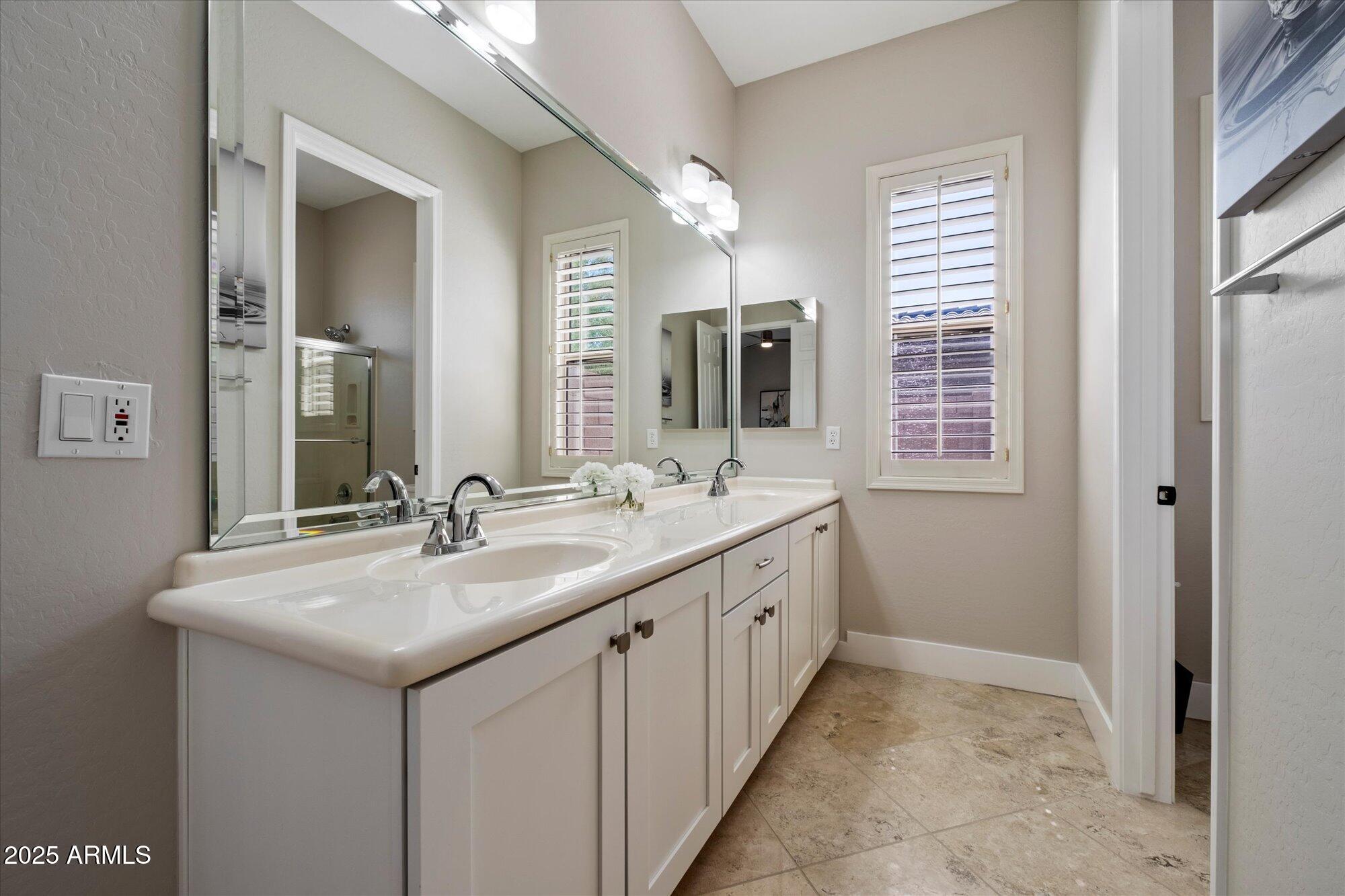 12083 E SHANGRI LA Road