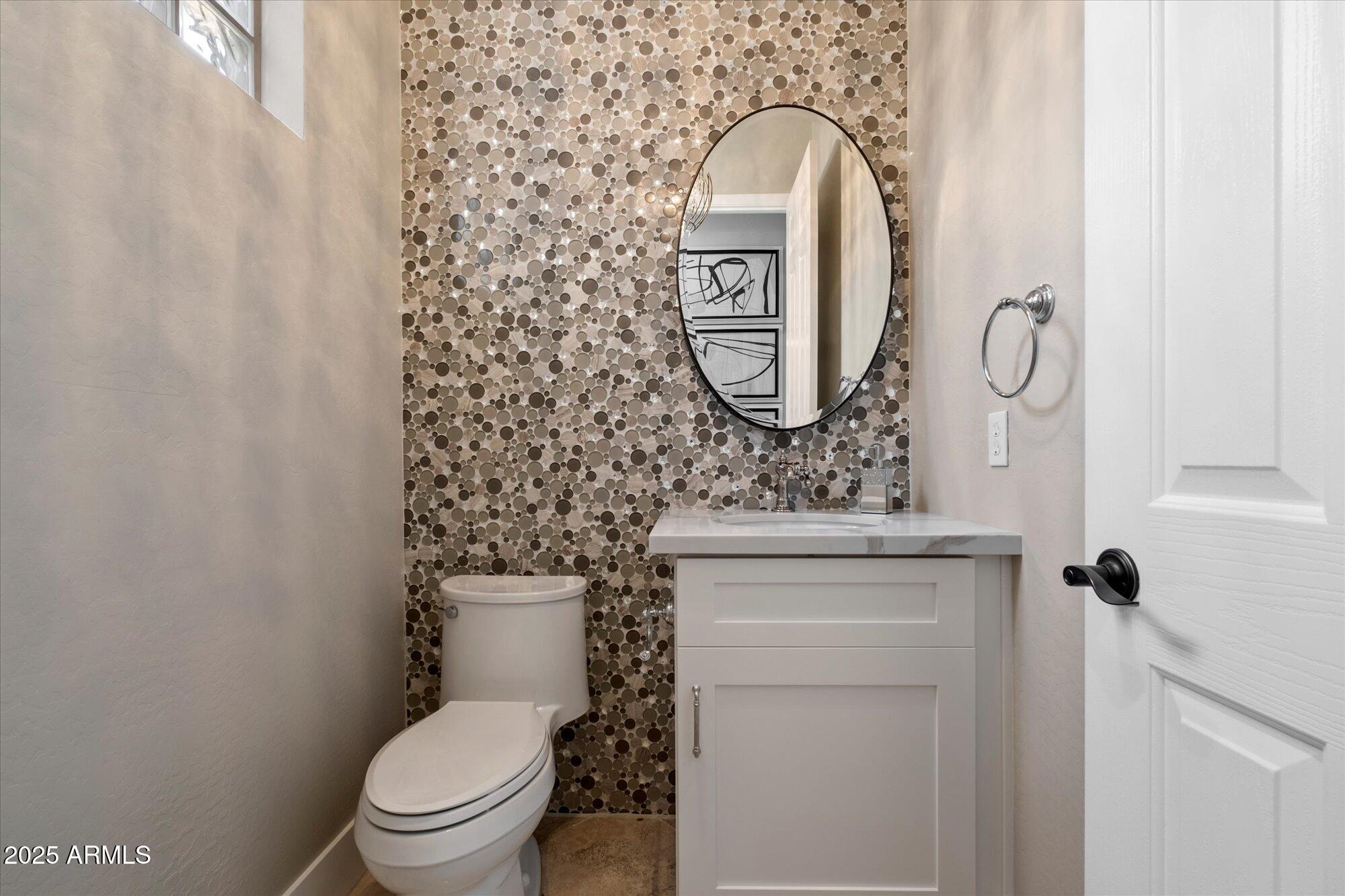 12083 E SHANGRI LA Road