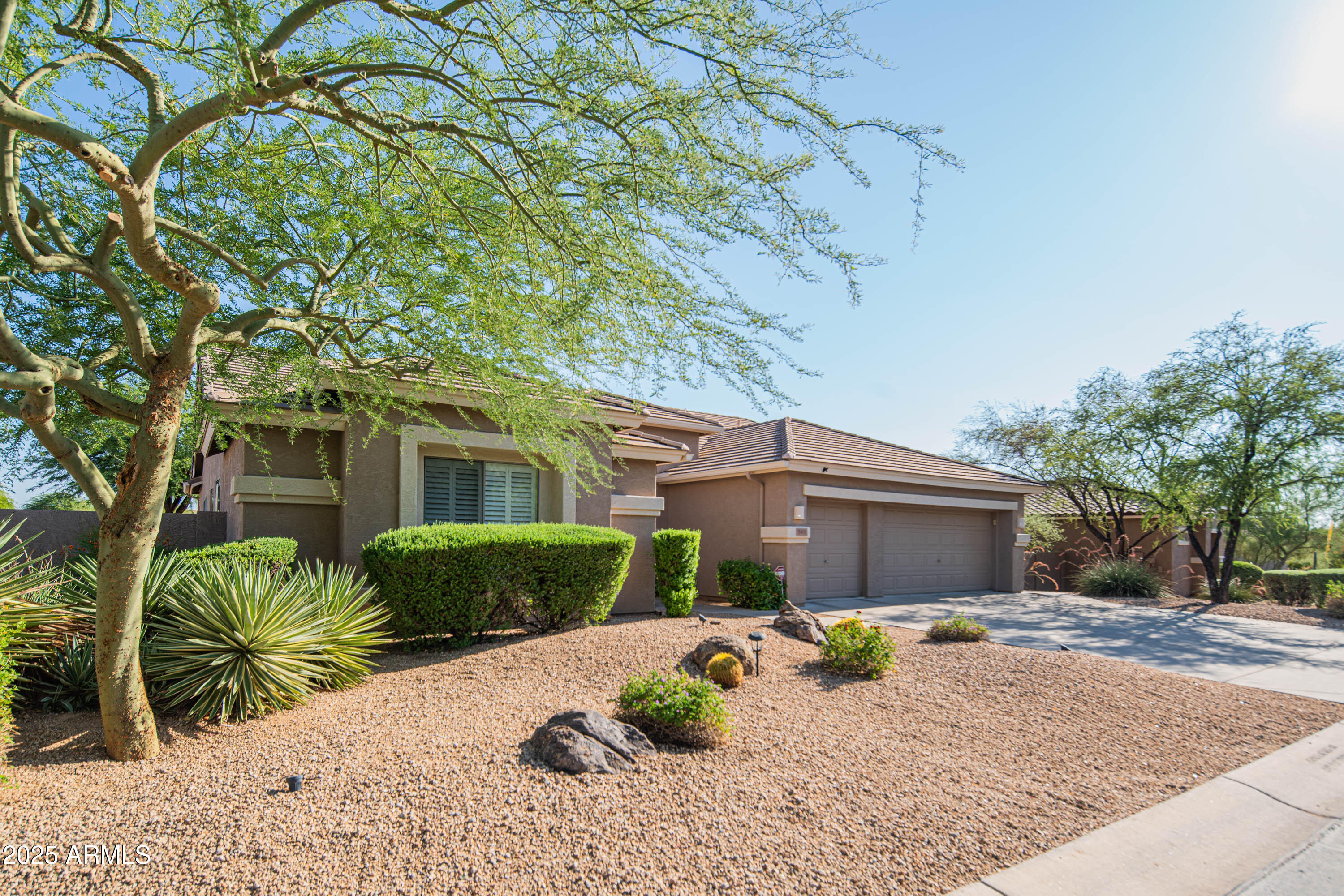 5401 E LONESOME Trail