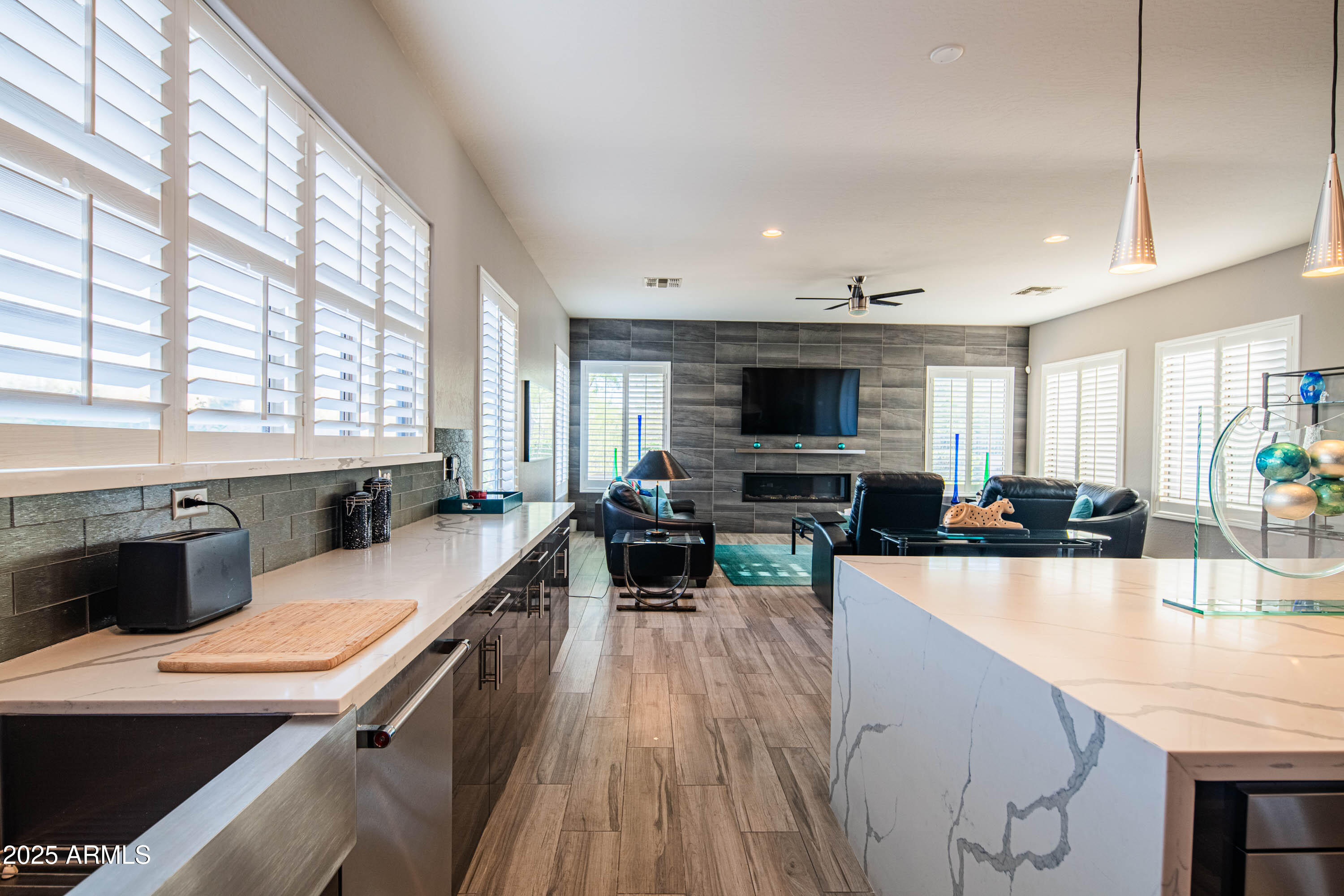 5401 E LONESOME Trail