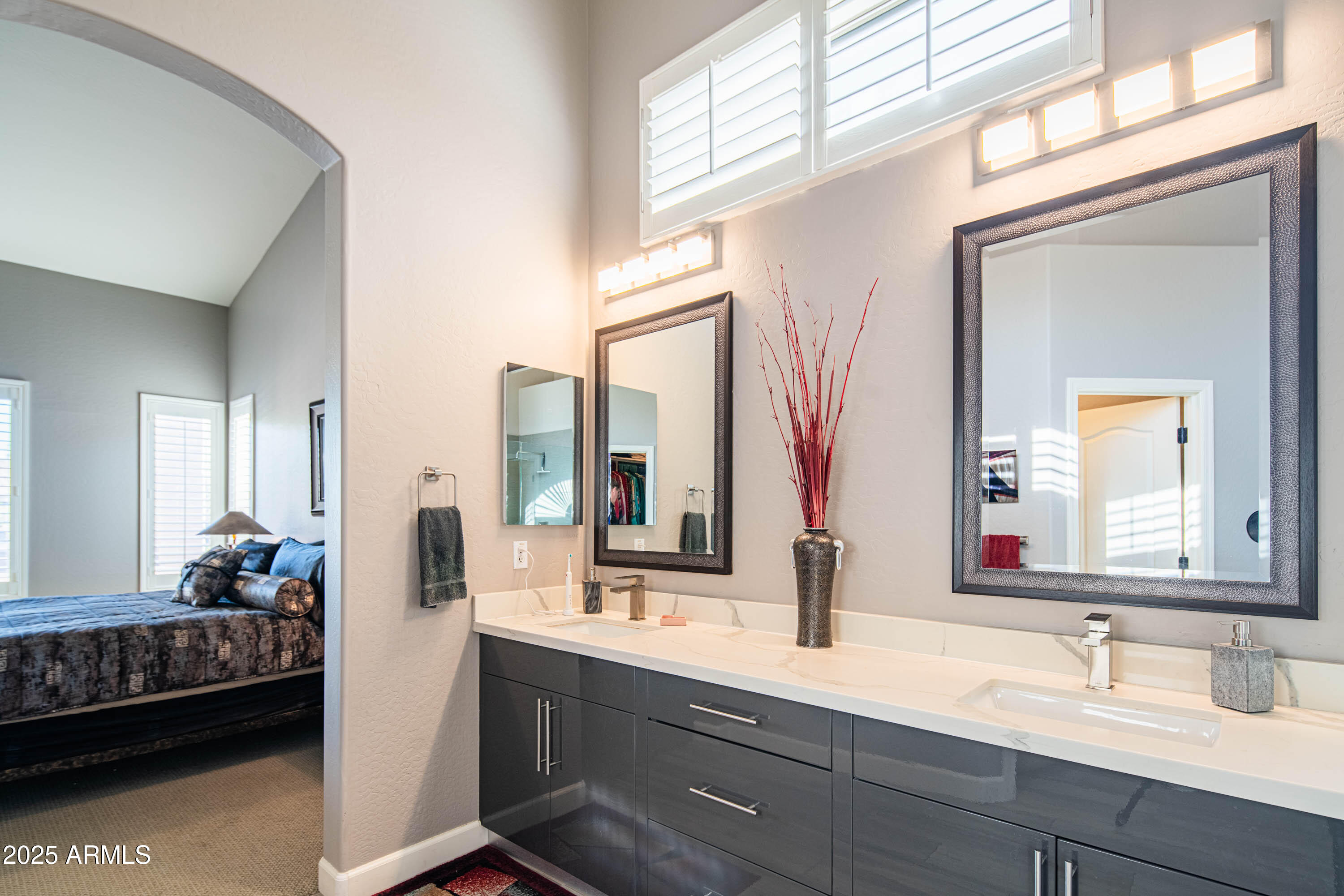 5401 E LONESOME Trail