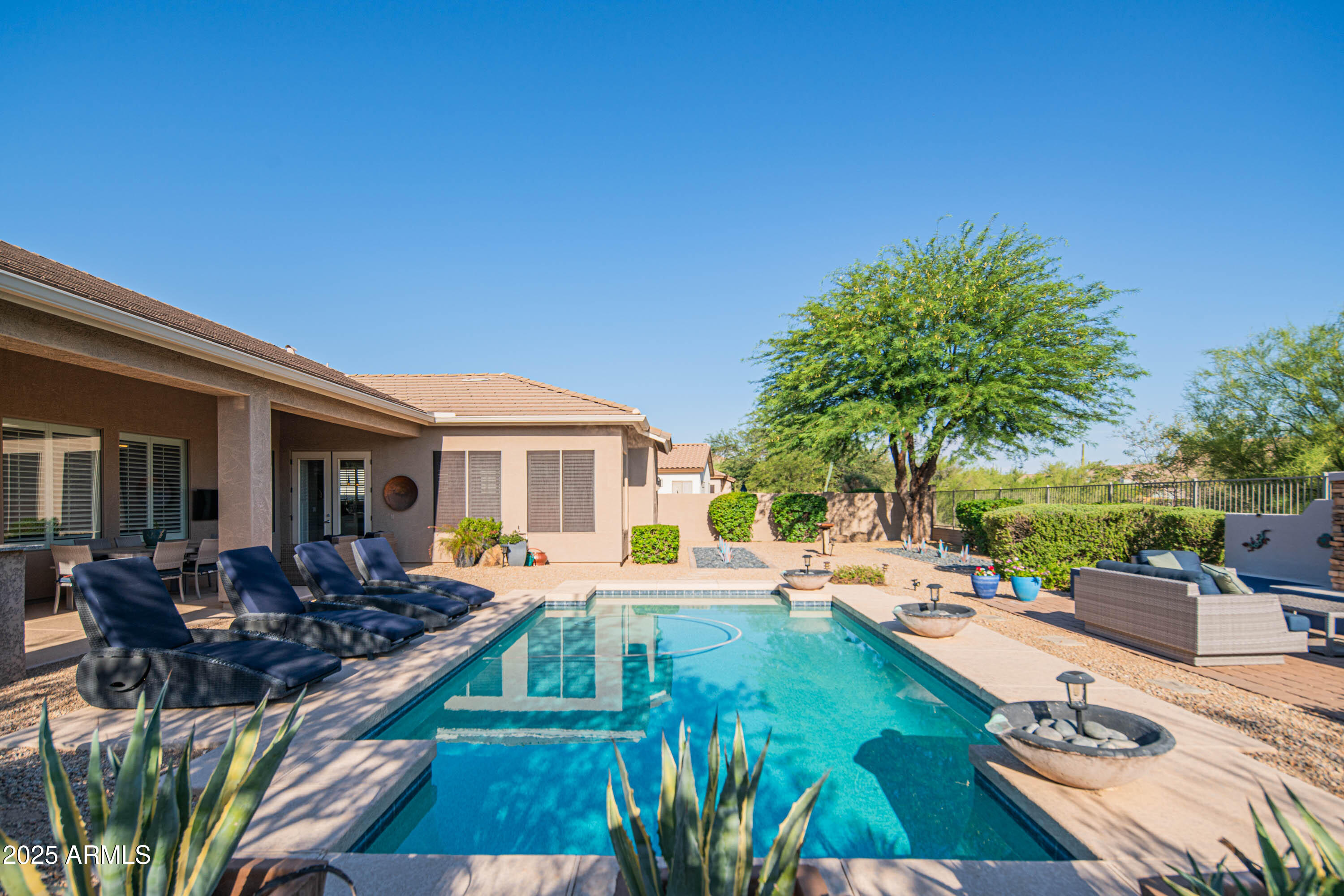 5401 E LONESOME Trail