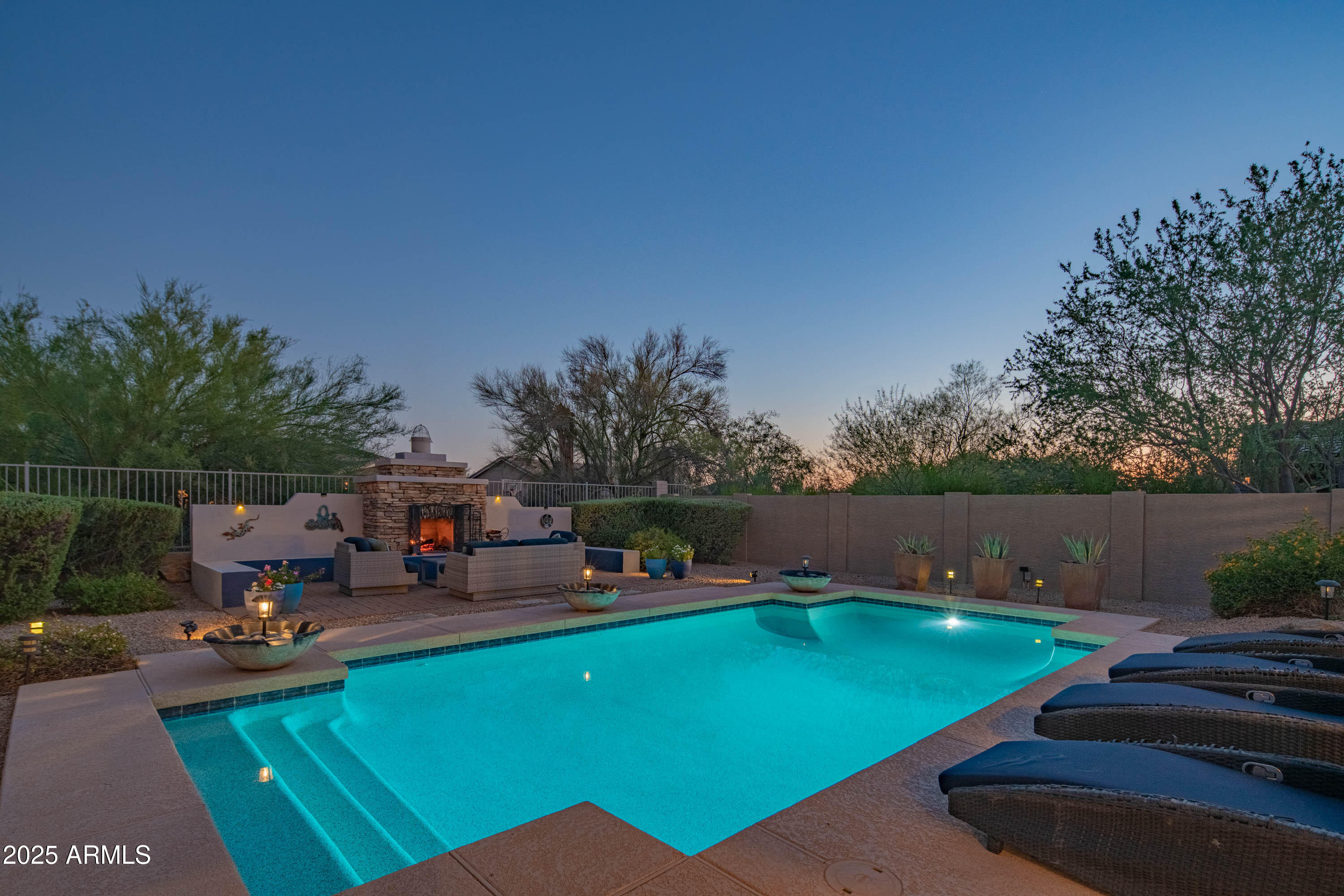 5401 E LONESOME Trail