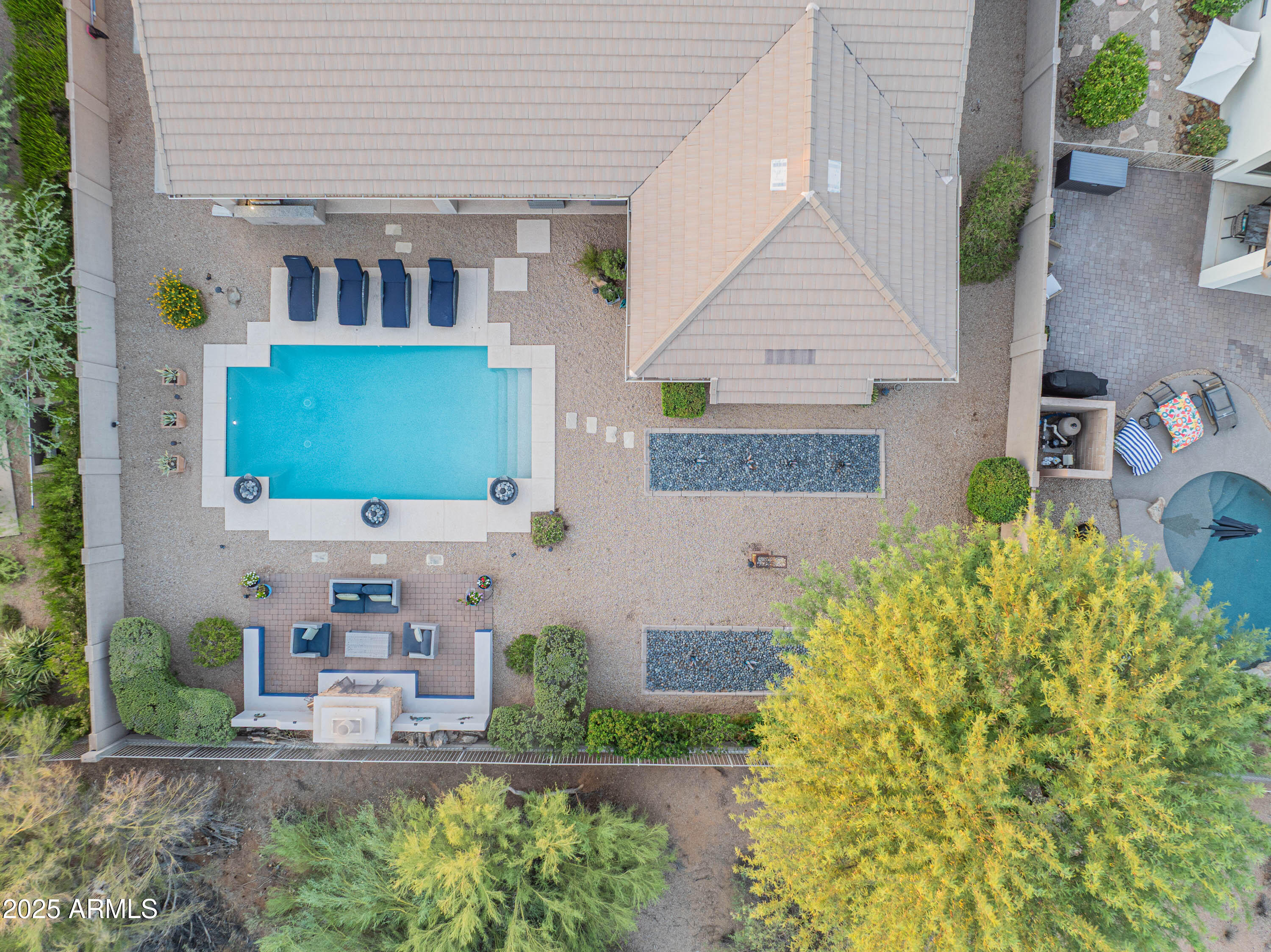 5401 E LONESOME Trail