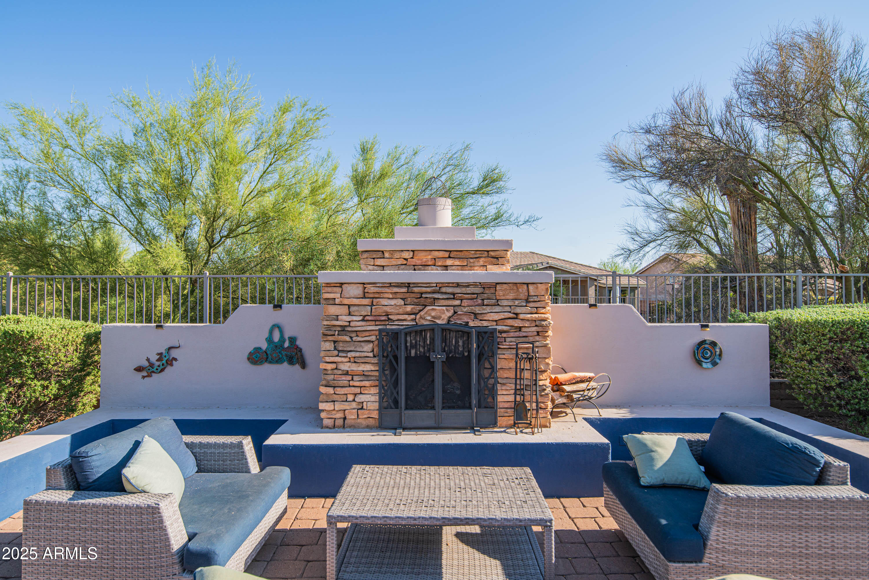 5401 E LONESOME Trail