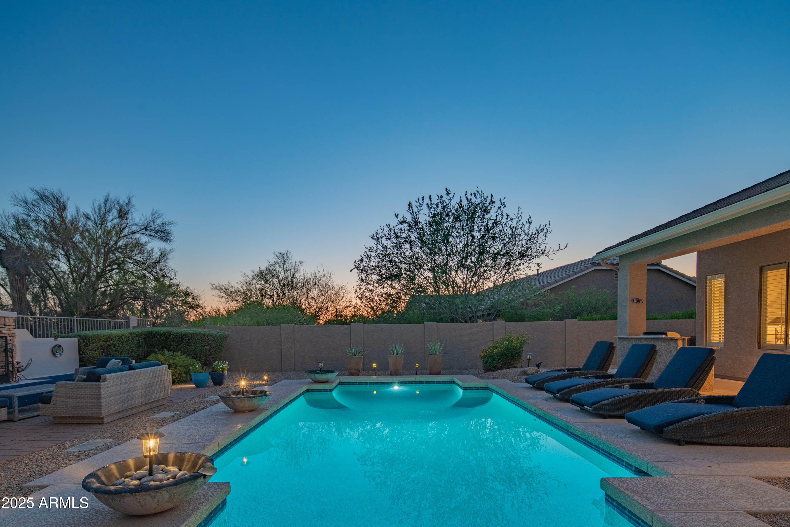 5401 E LONESOME Trail