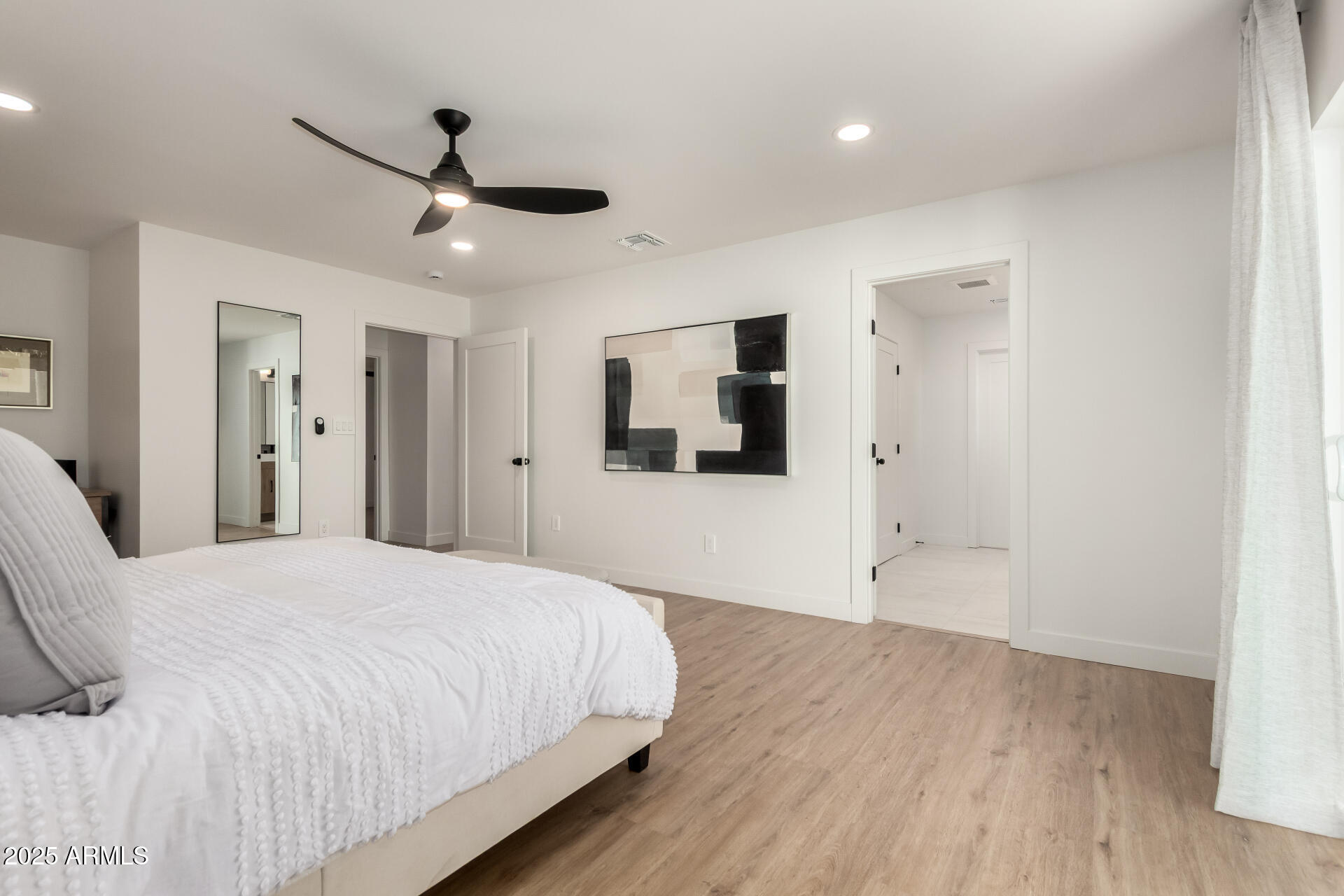 6644 E CULVER Street