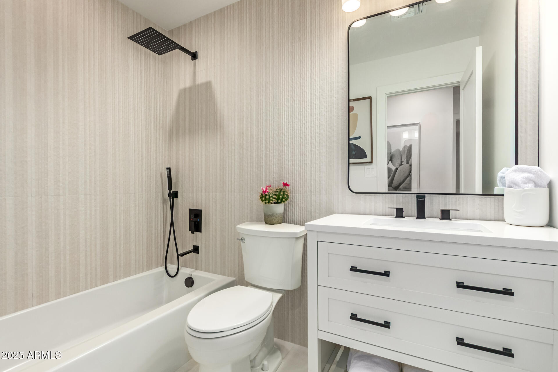 6644 E CULVER Street