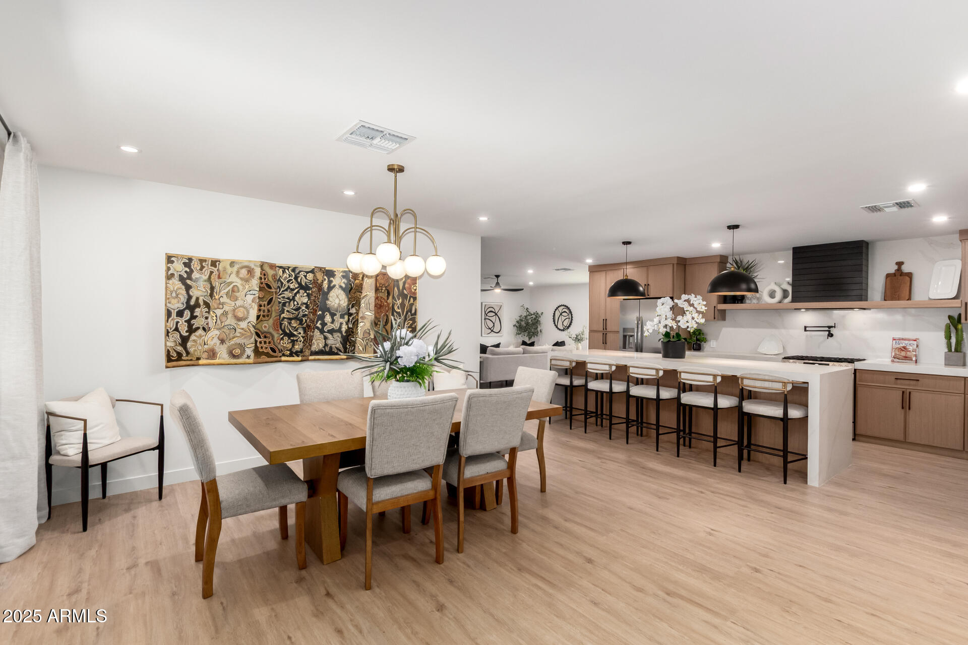 6644 E CULVER Street