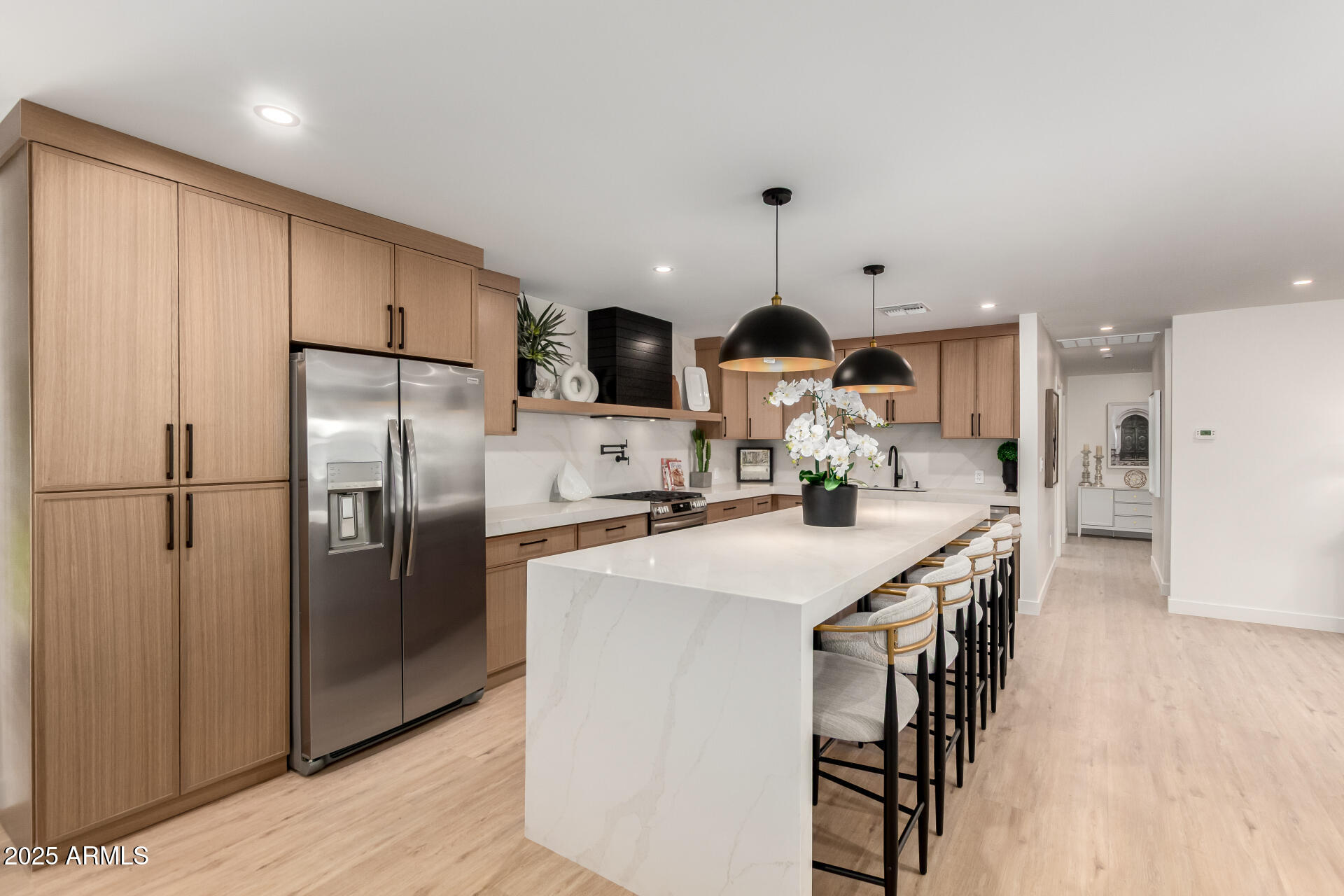 6644 E CULVER Street