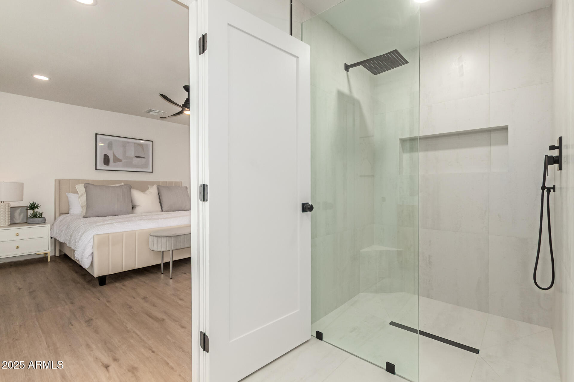 6644 E CULVER Street