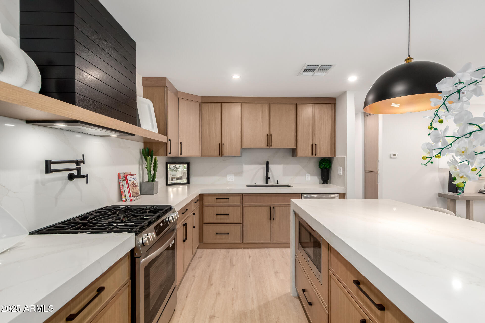 6644 E CULVER Street