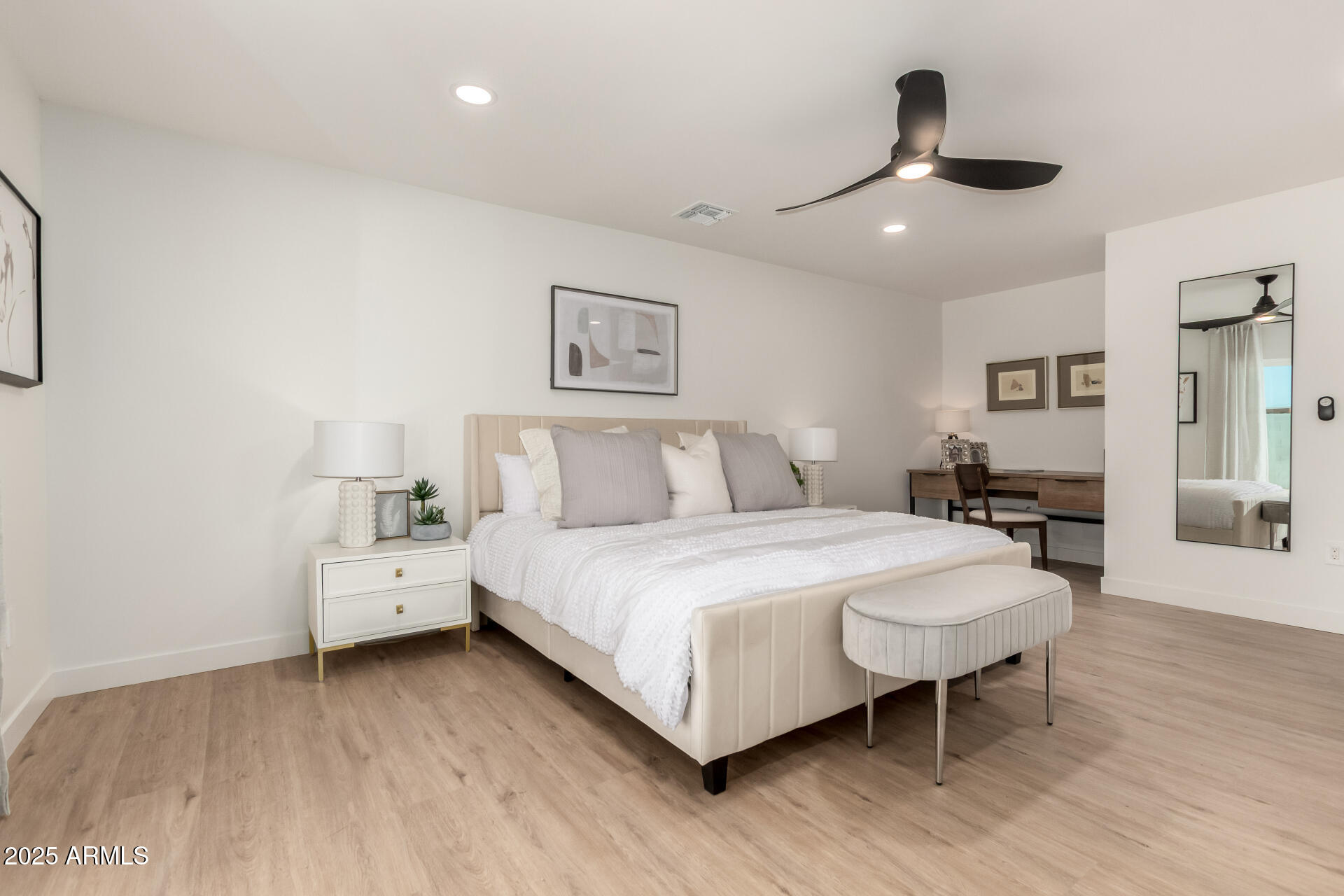 6644 E CULVER Street