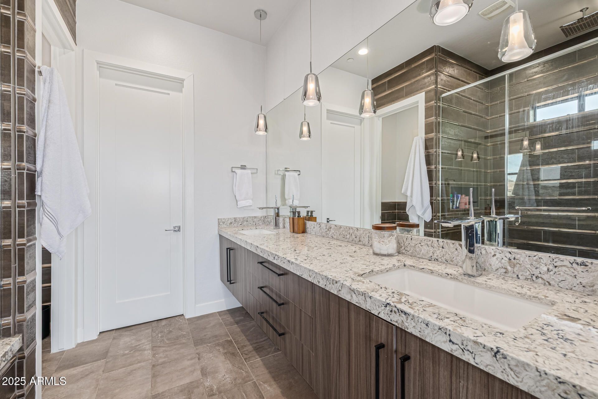 15949 E RIDGESTONE Drive