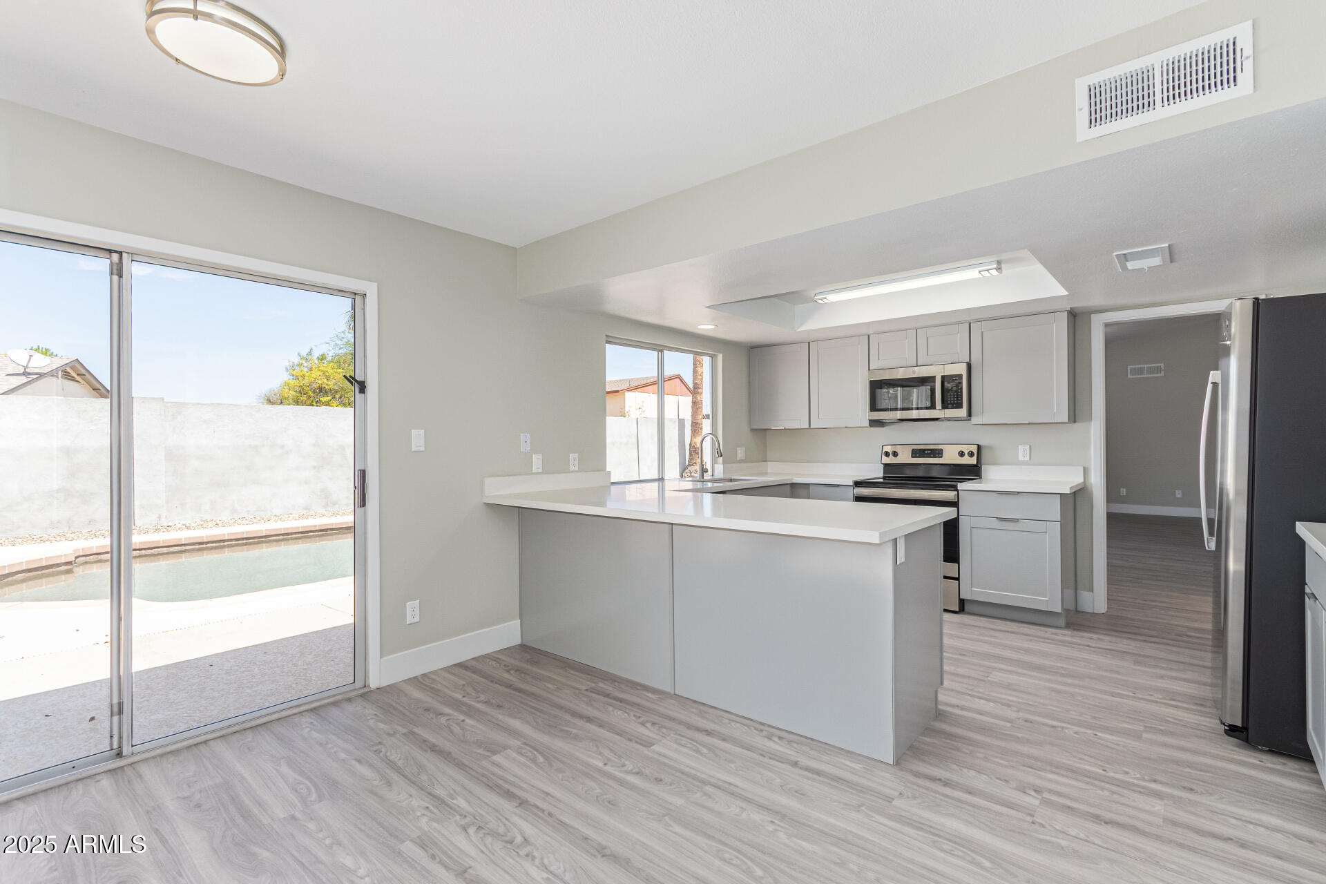 2320 E SHANGRI LA Road