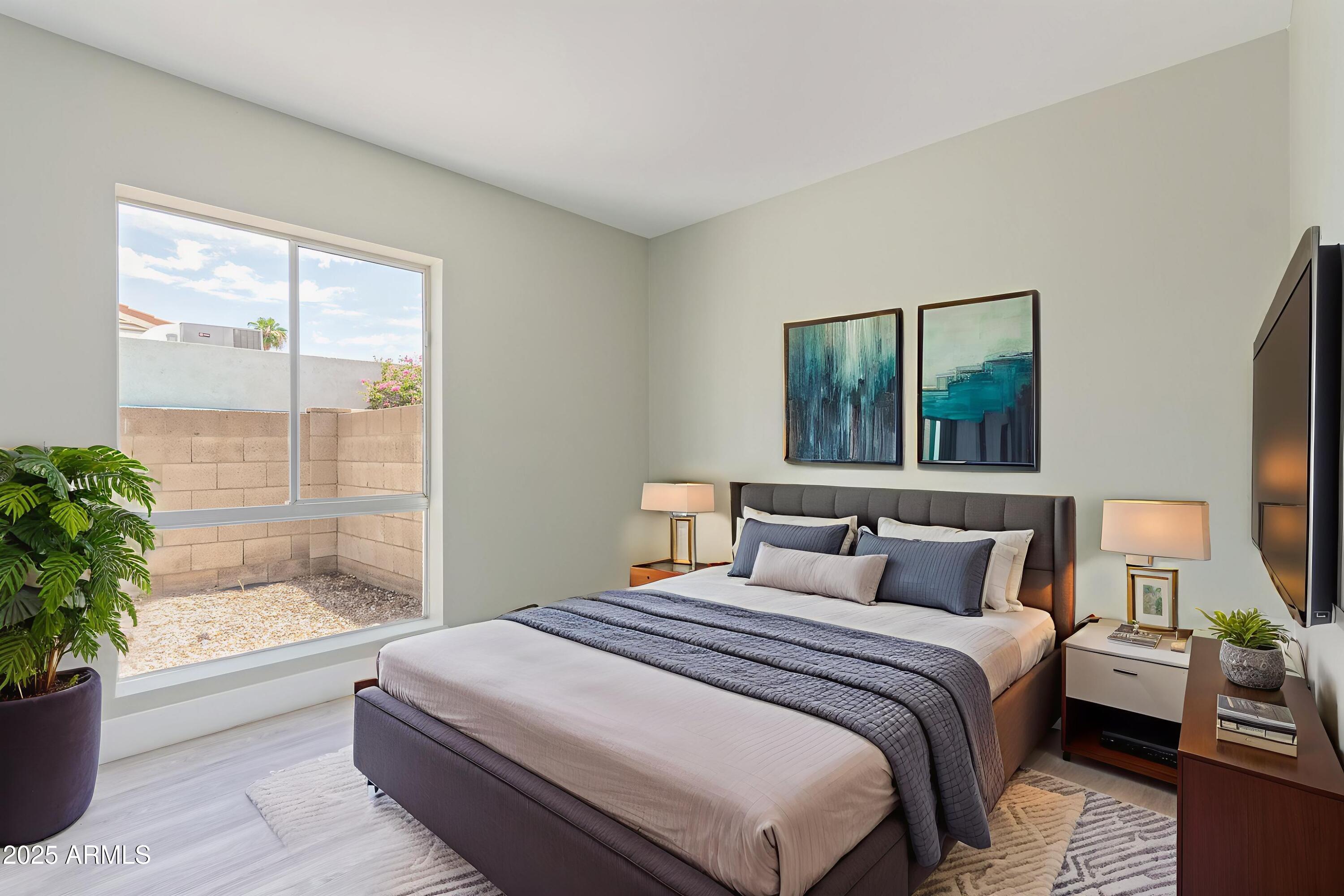 2320 E SHANGRI LA Road