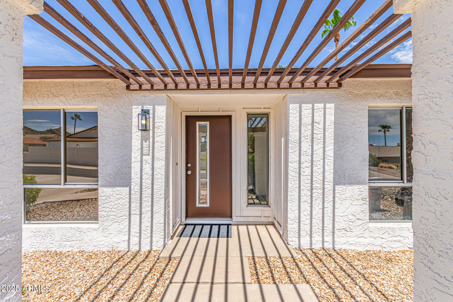 2320 E SHANGRI LA Road