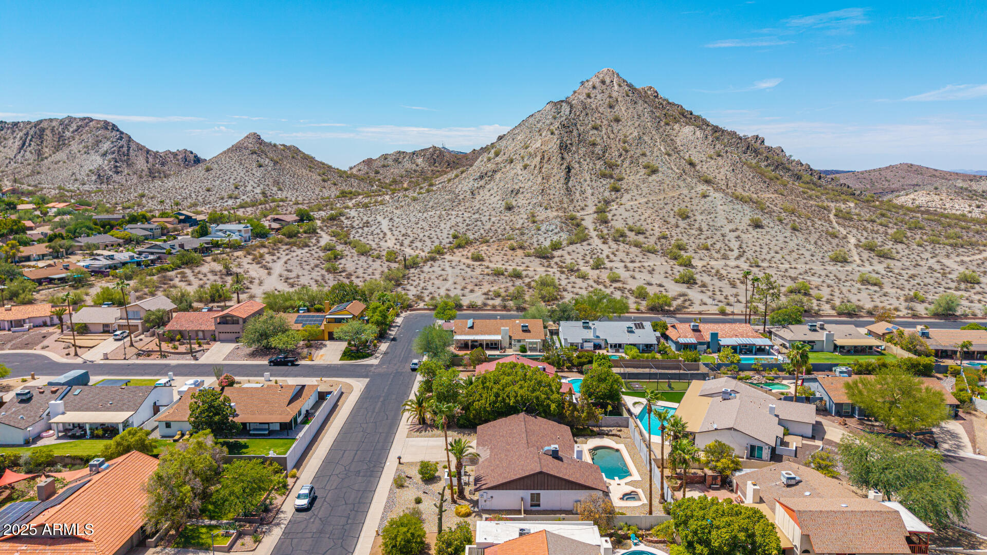 2320 E SHANGRI LA Road