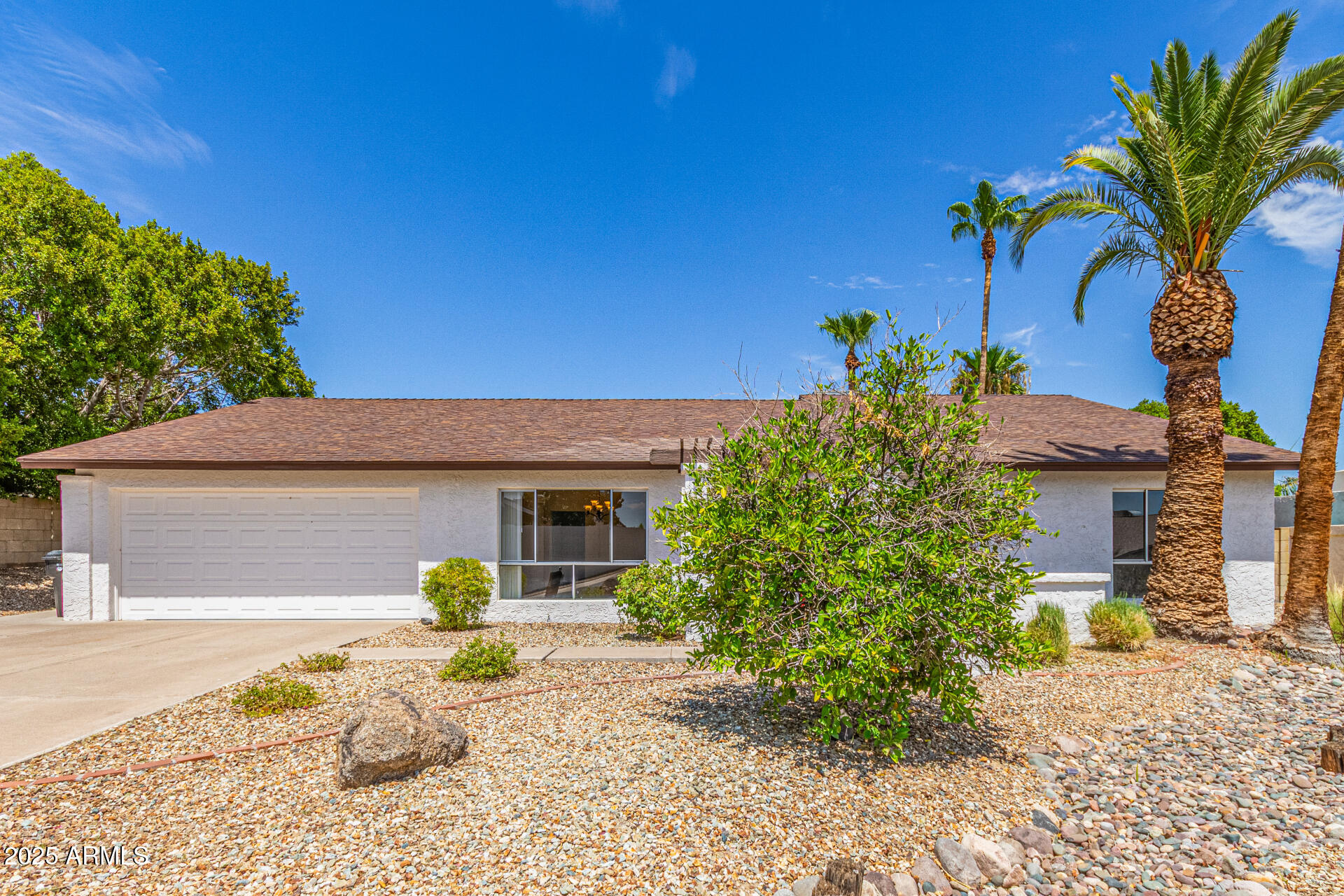 2320 E SHANGRI LA Road