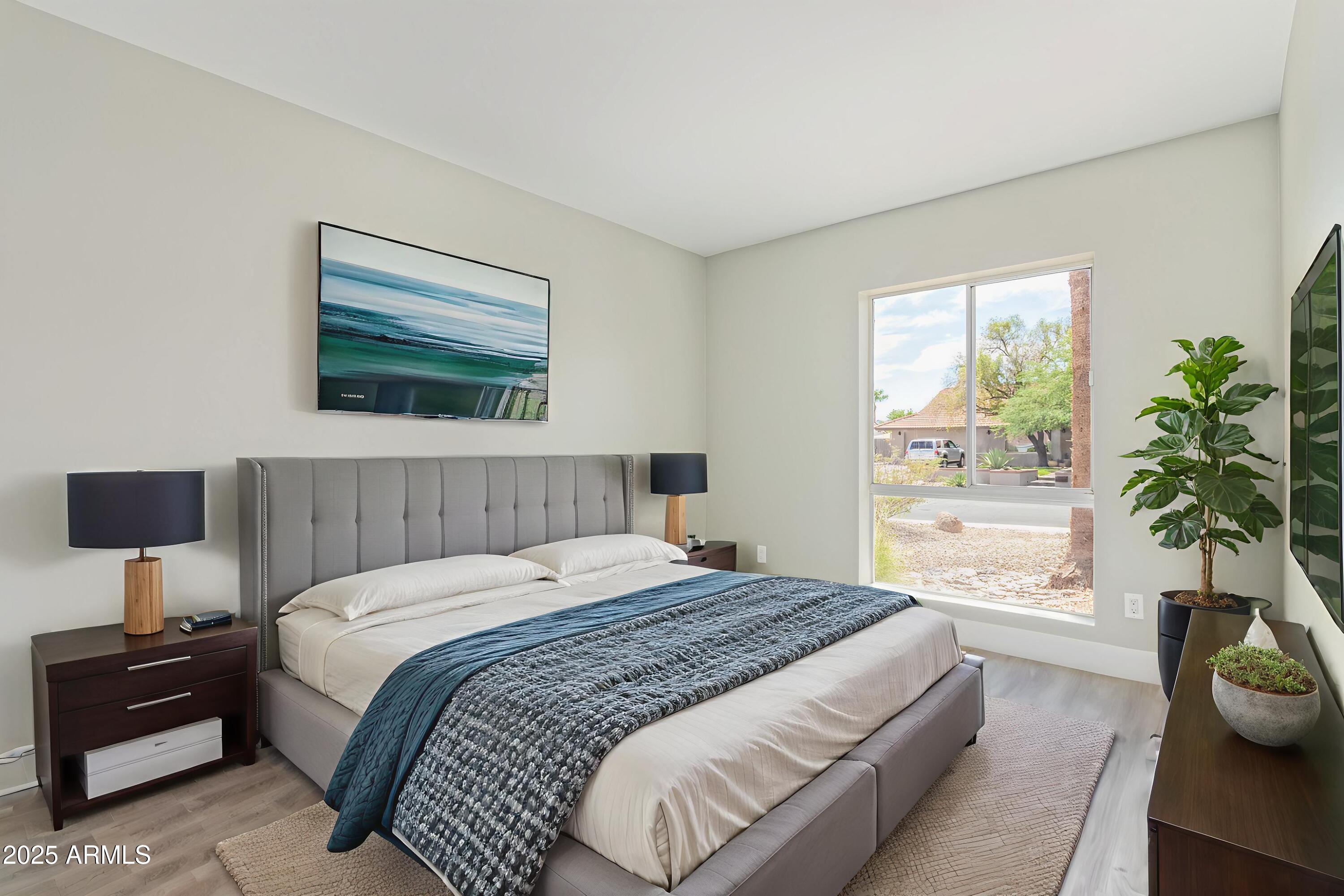 2320 E SHANGRI LA Road