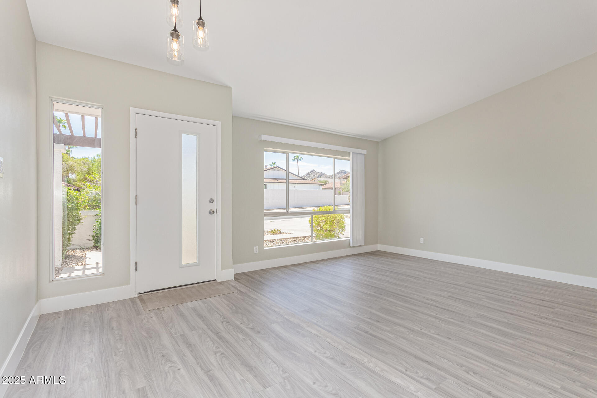 2320 E SHANGRI LA Road