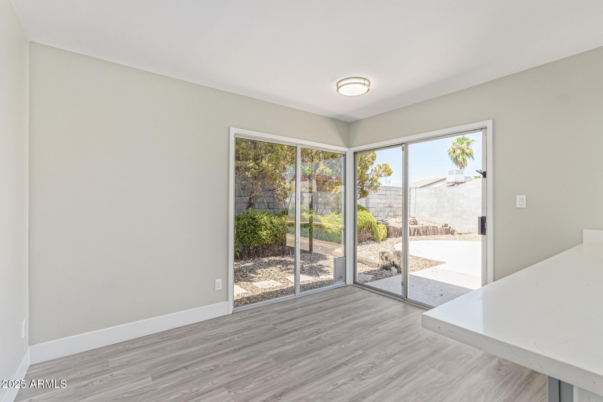 2320 E SHANGRI LA Road