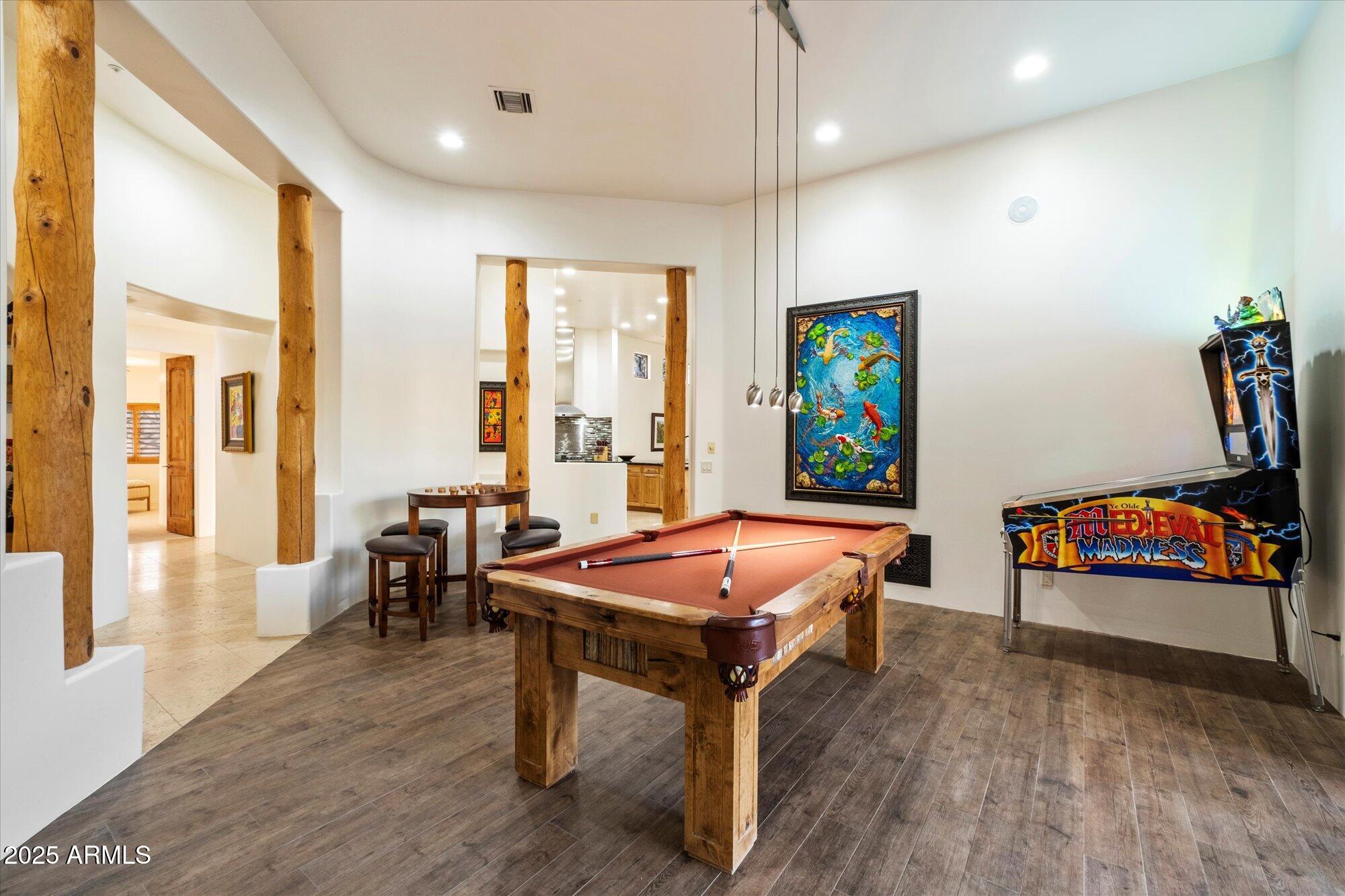 25555 N WRANGLER Road