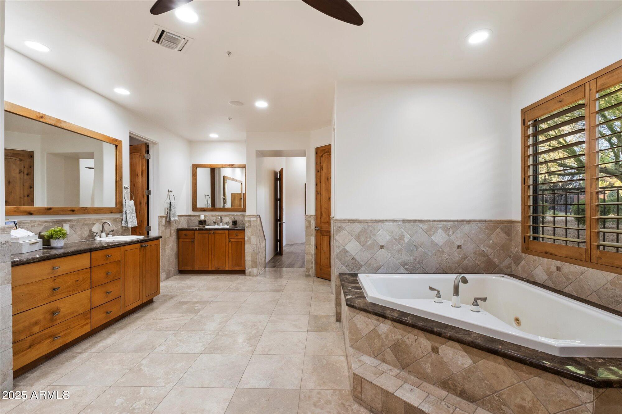 25555 N WRANGLER Road