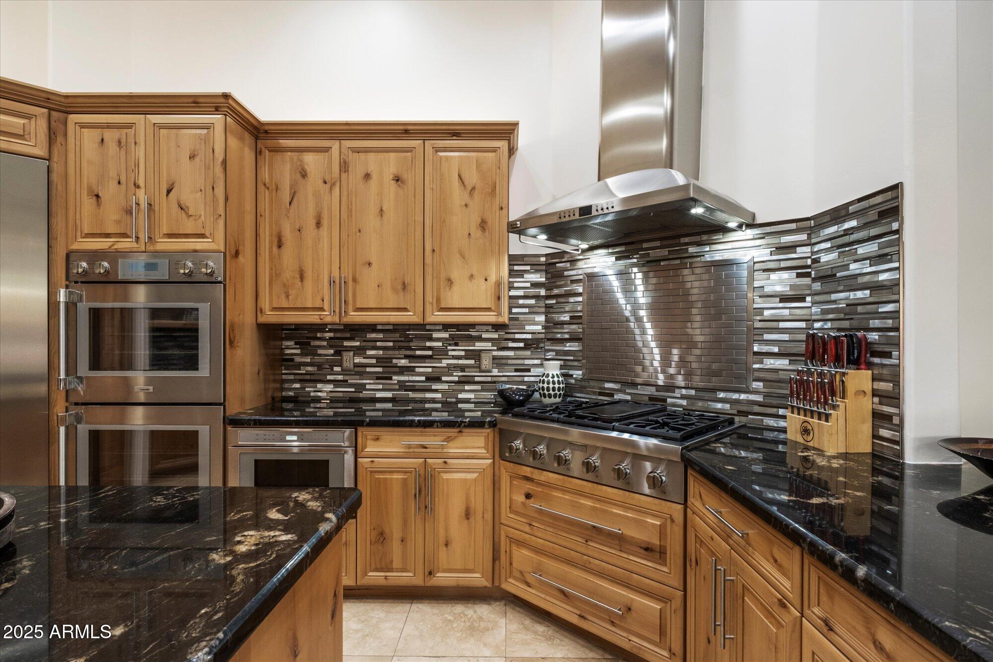 25555 N WRANGLER Road