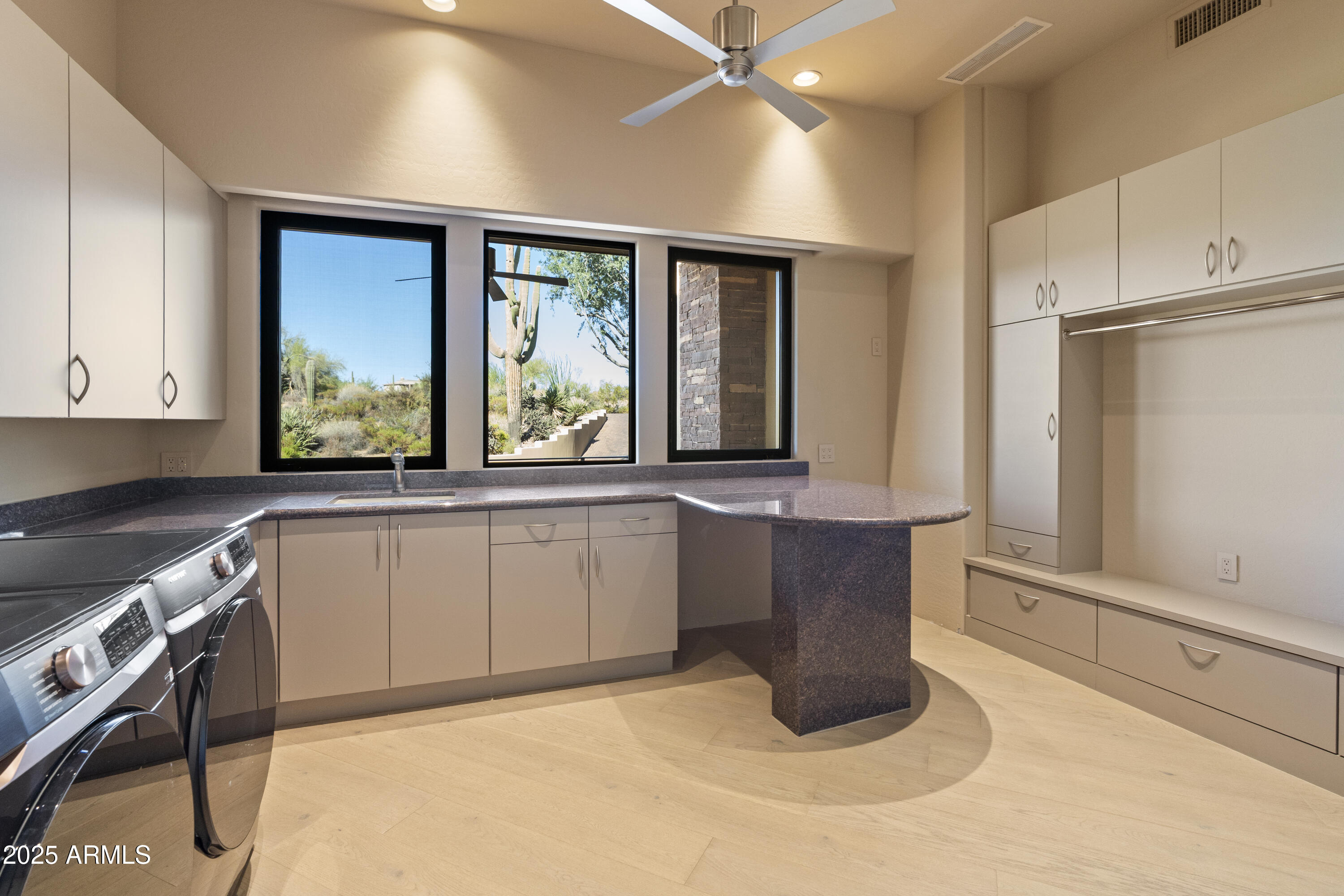 11271 E CINDER CONE Trail