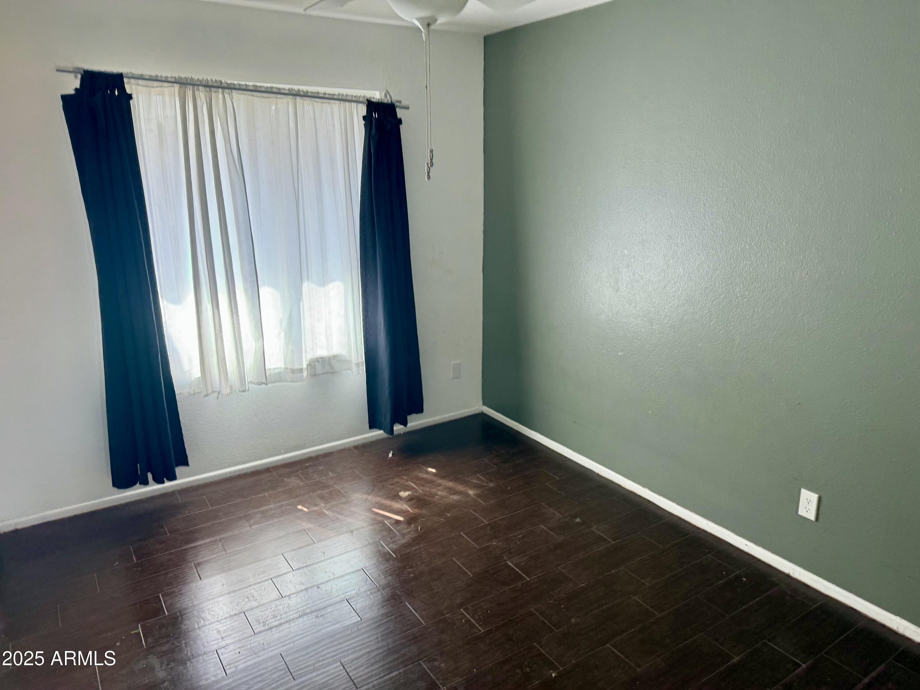 2132 W OBISPO Avenue