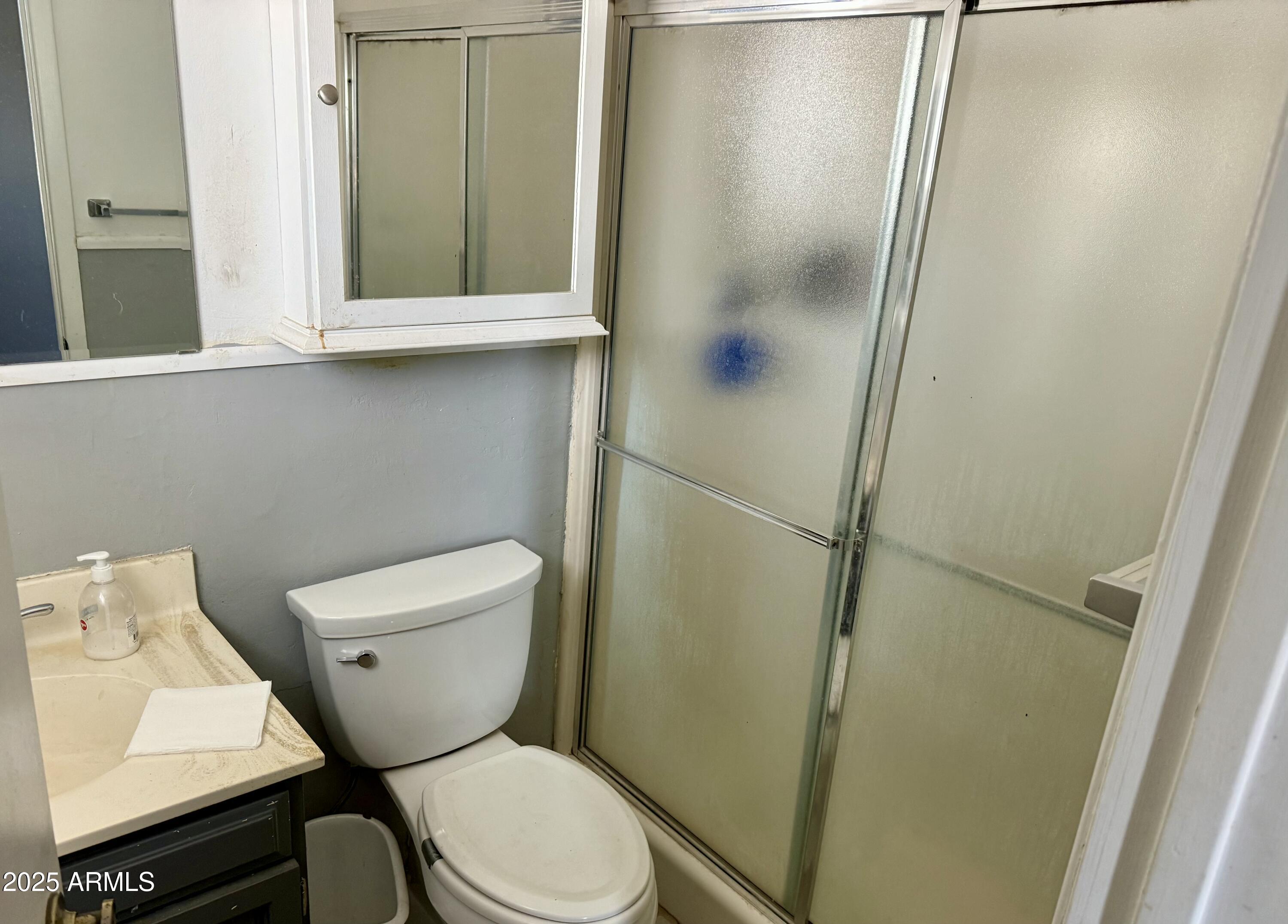 2132 W OBISPO Avenue