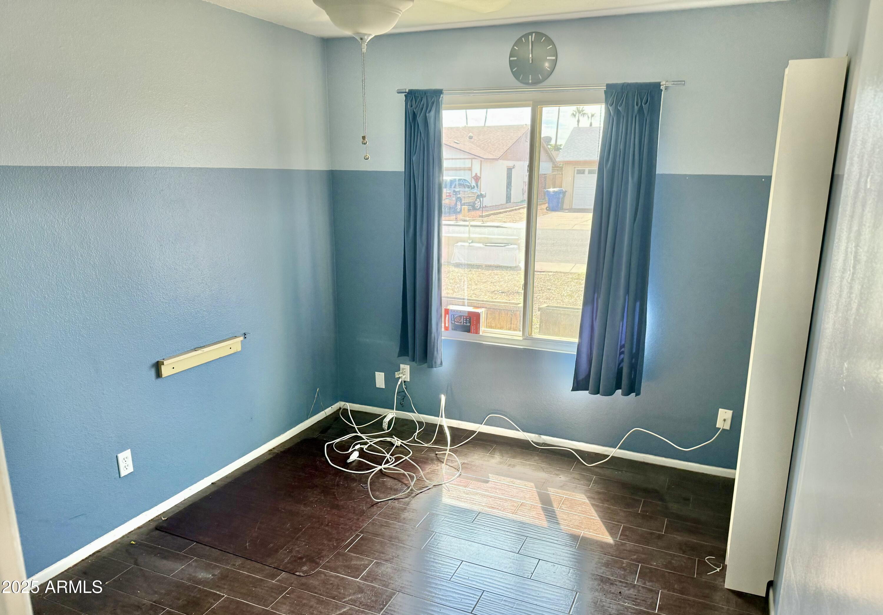 2132 W OBISPO Avenue