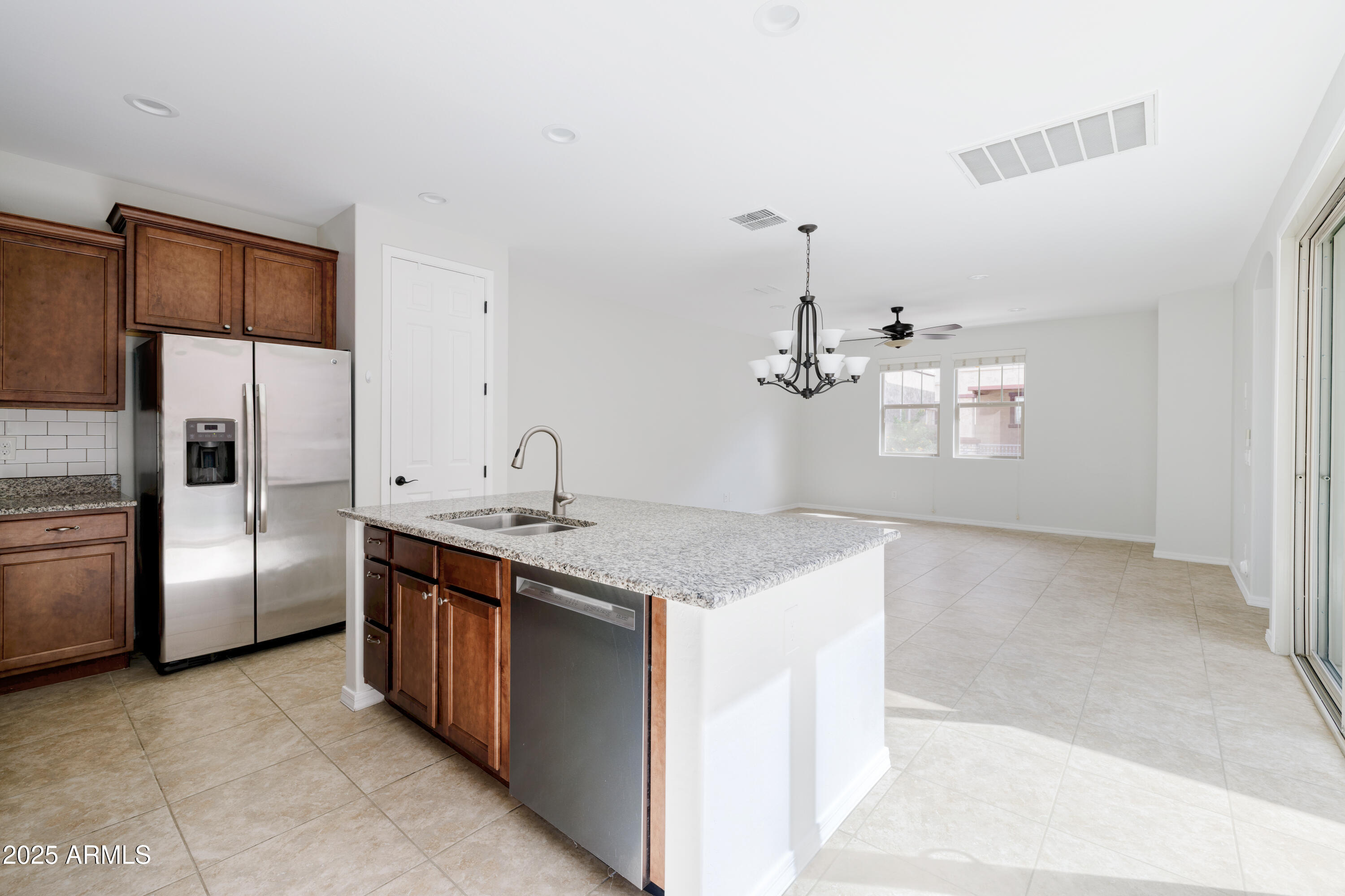 3684 E TURLEY Street