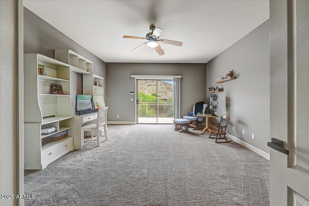 10943 E WINCHCOMB Drive