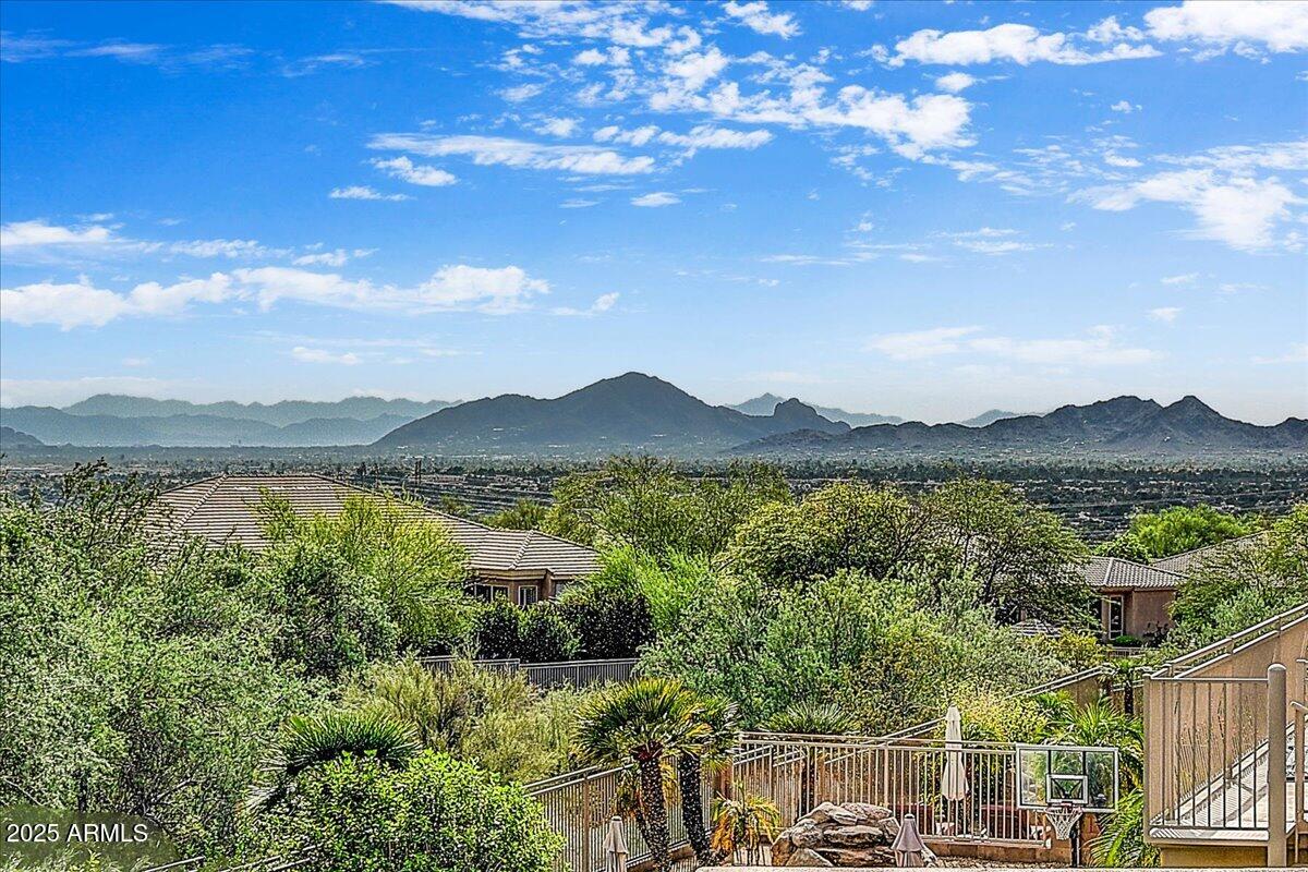 10943 E WINCHCOMB Drive