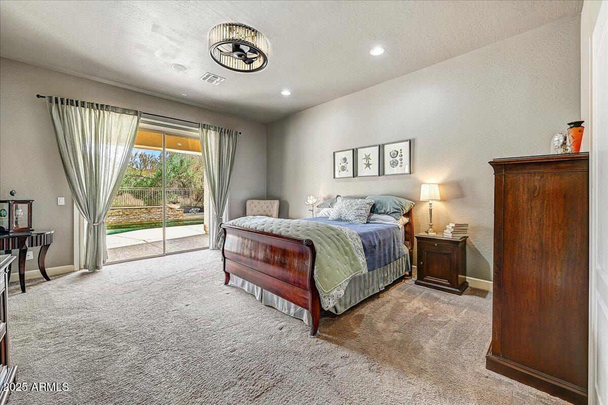 10943 E WINCHCOMB Drive