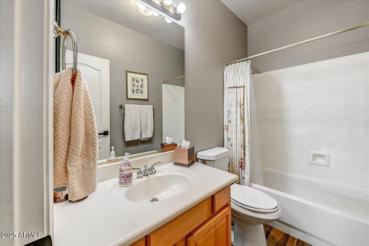 10943 E WINCHCOMB Drive