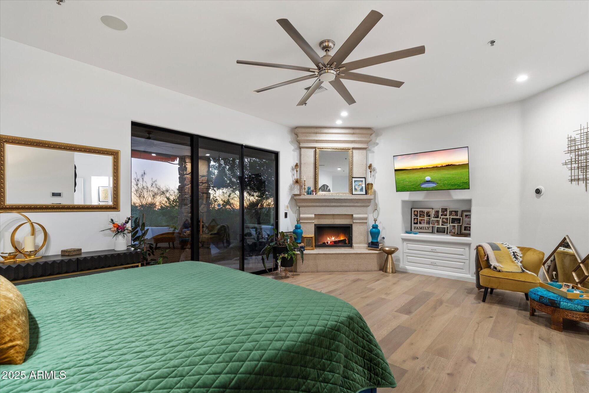 9643 E CASITAS DEL RIO Drive