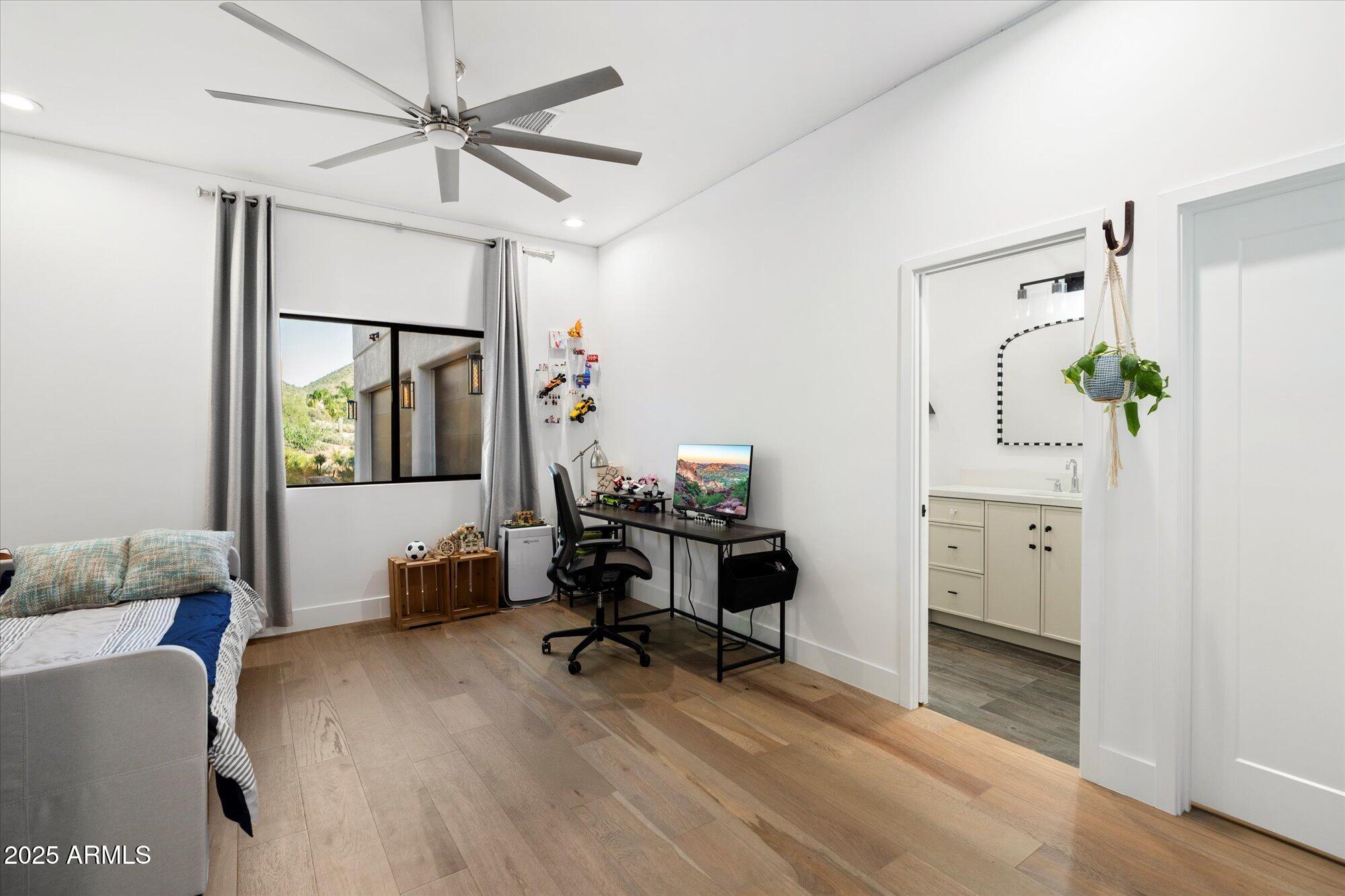 9643 E CASITAS DEL RIO Drive