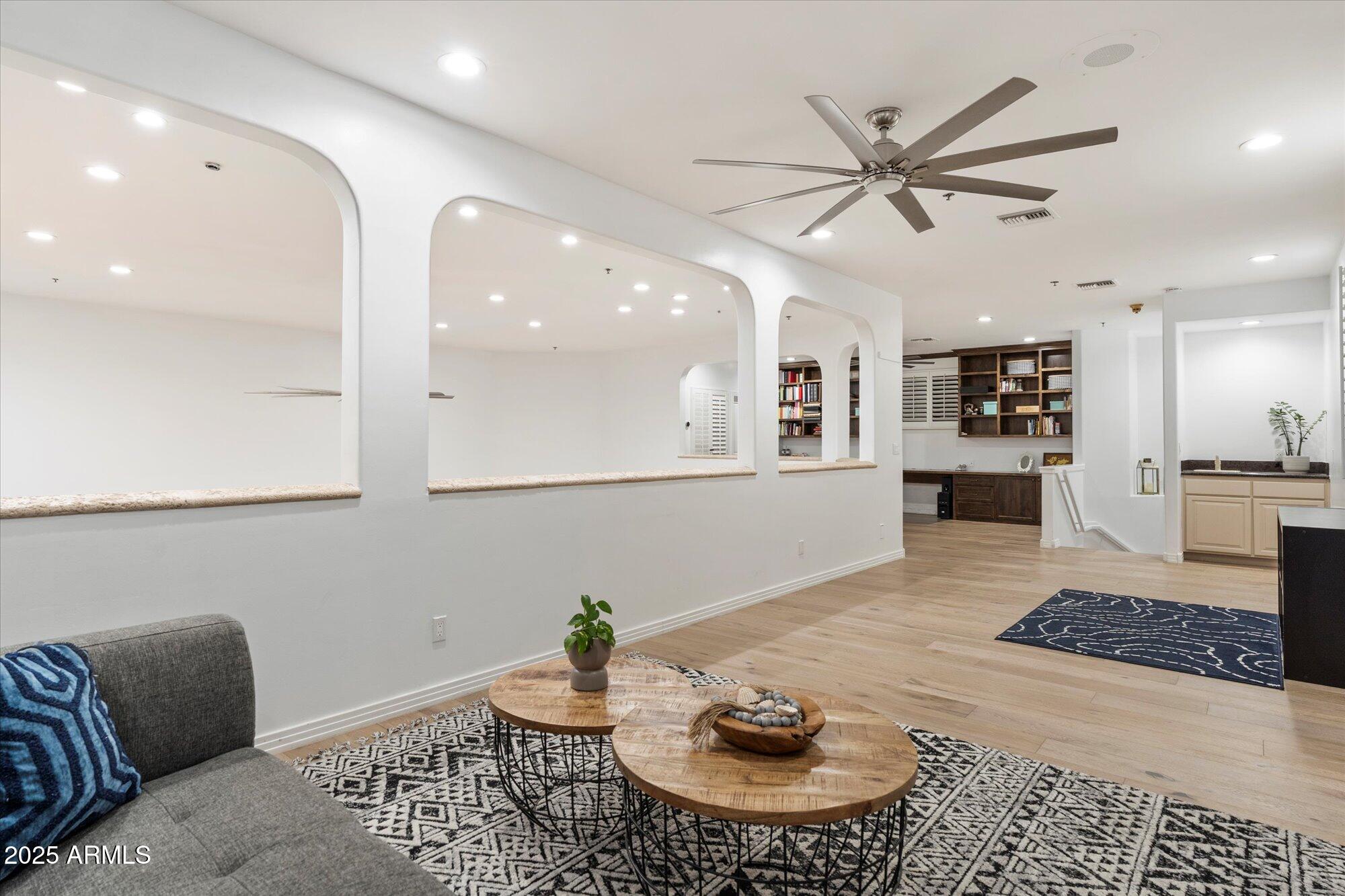 9643 E CASITAS DEL RIO Drive