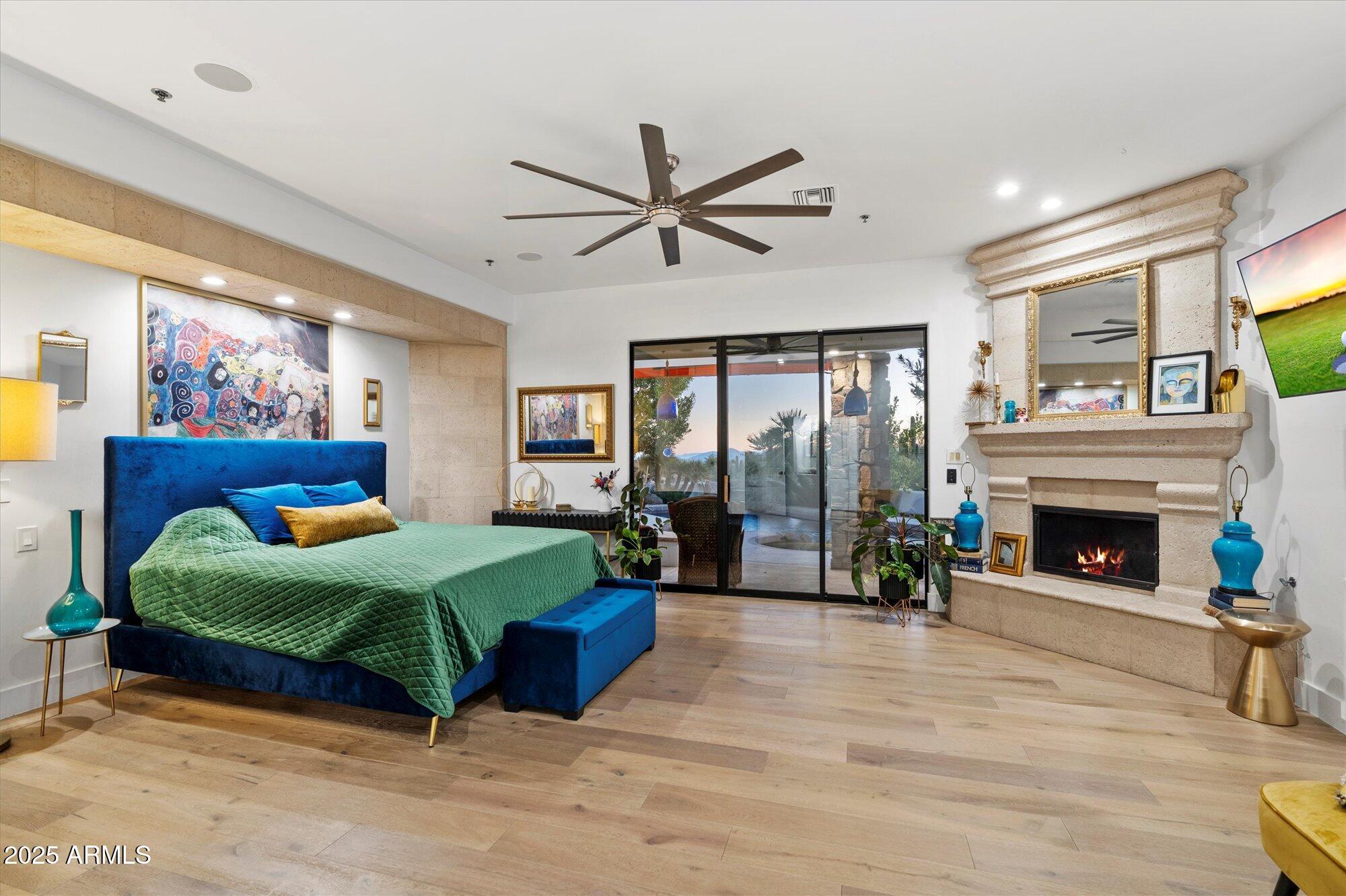 9643 E CASITAS DEL RIO Drive