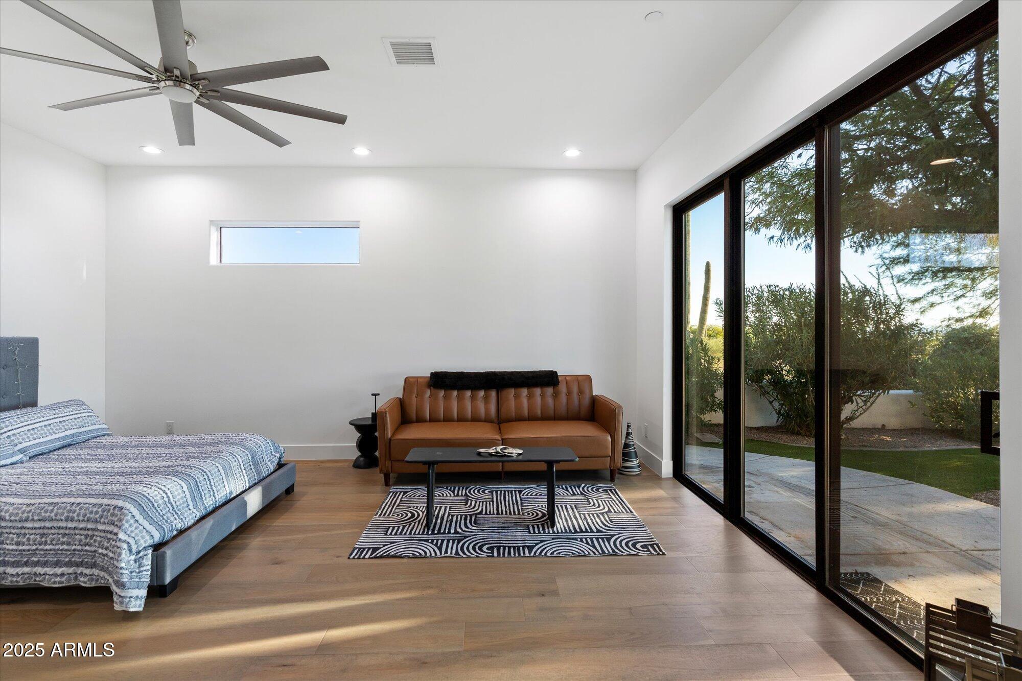 9643 E CASITAS DEL RIO Drive