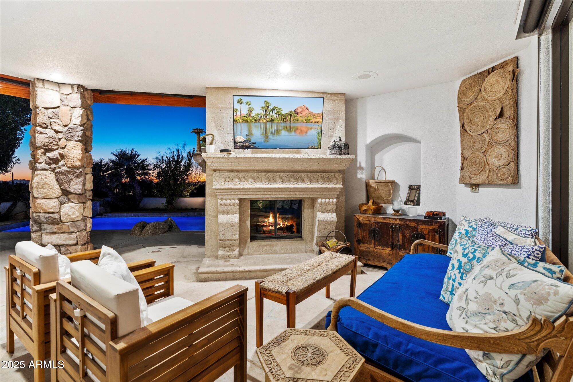 9643 E CASITAS DEL RIO Drive