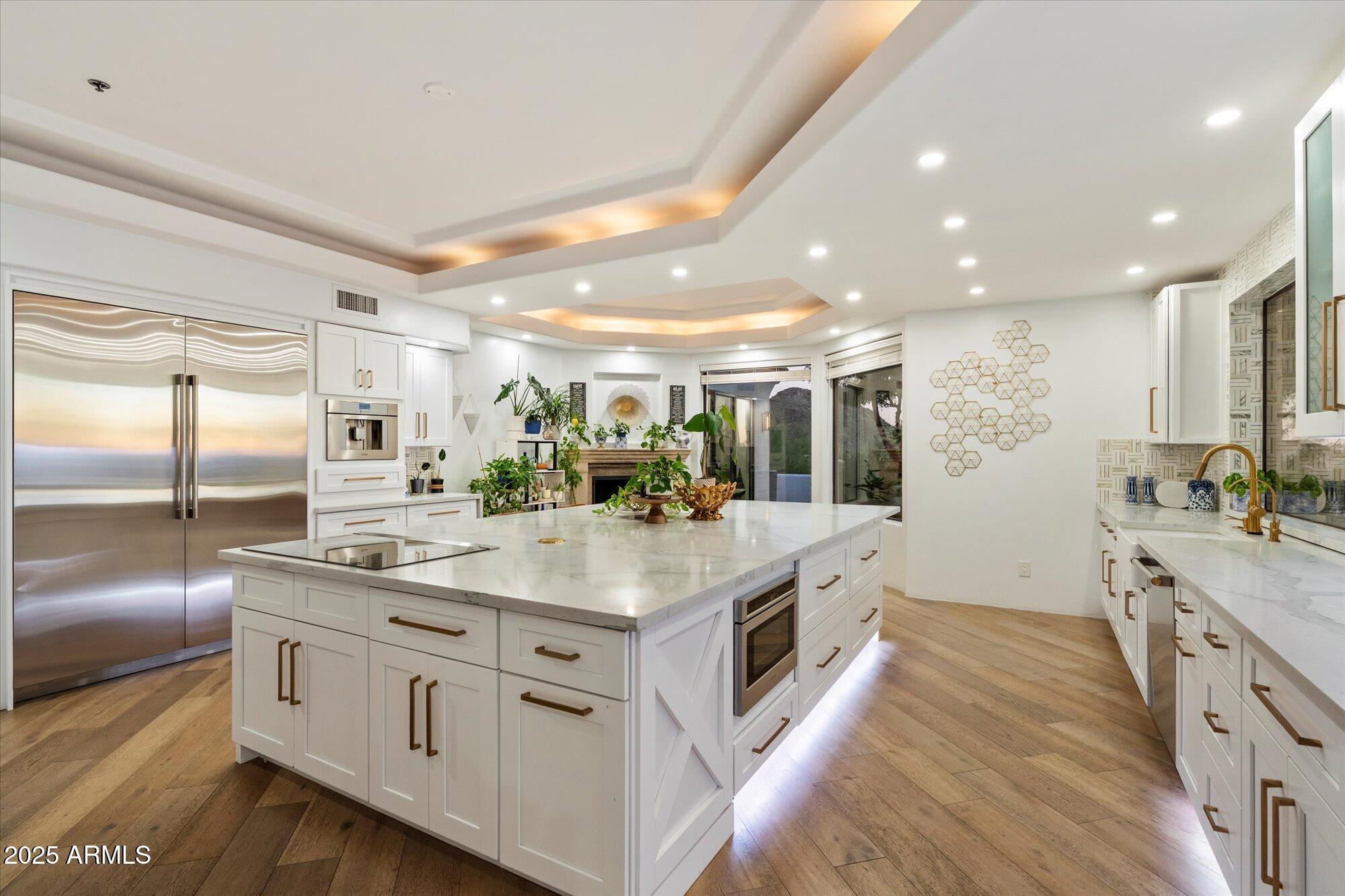 9643 E CASITAS DEL RIO Drive