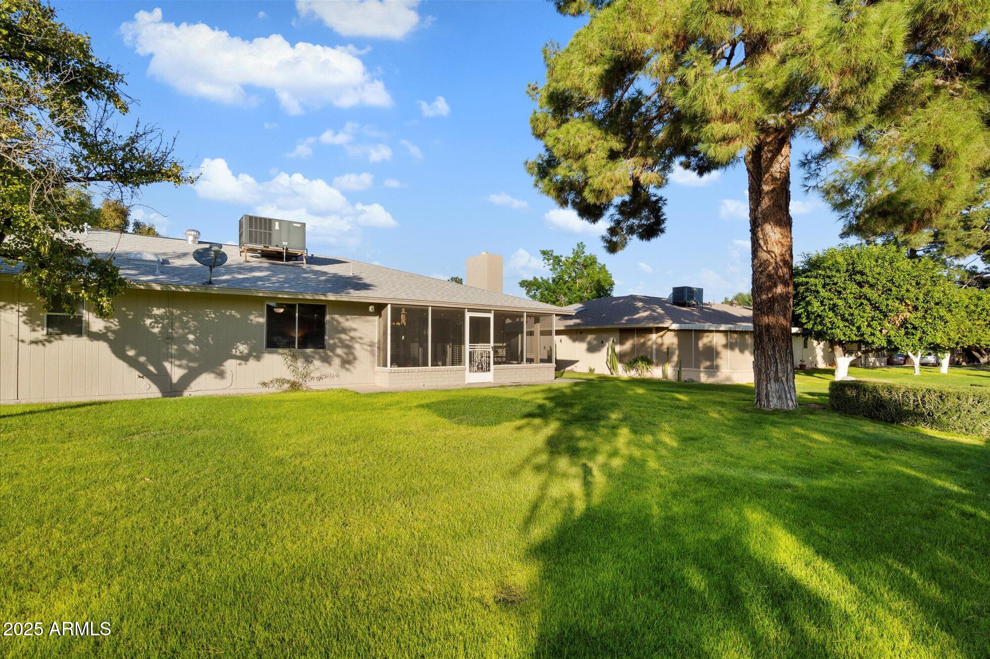 12511 W SHADOW HILLS Drive