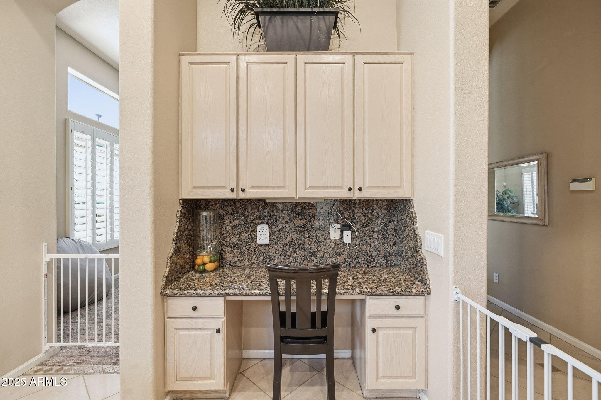 5007 E Bluefield Avenue