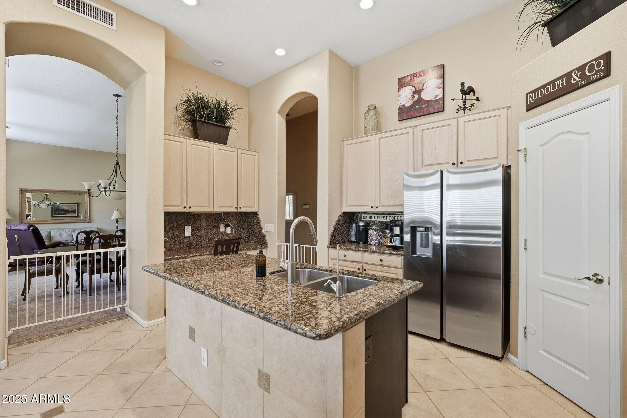 5007 E Bluefield Avenue