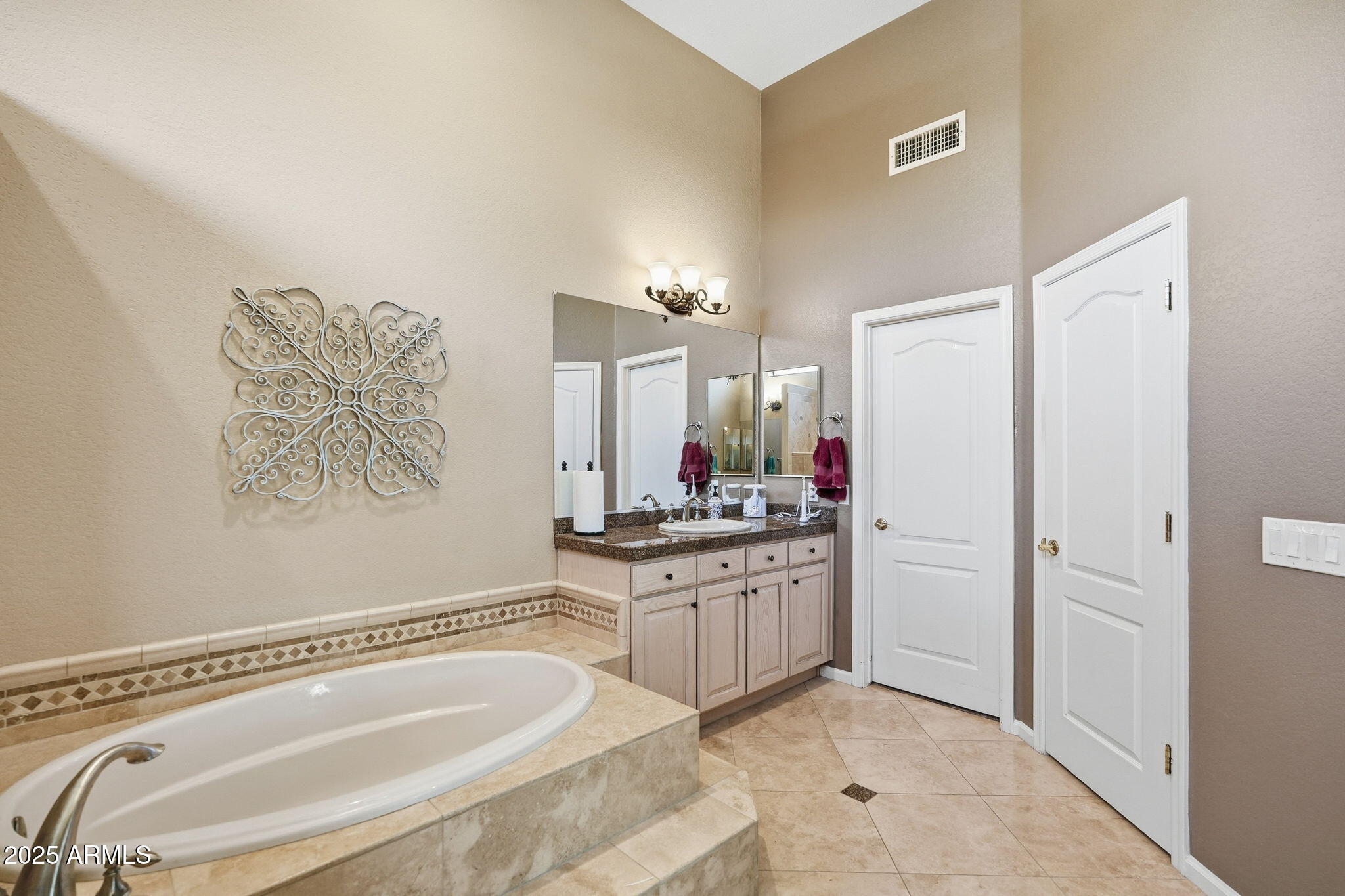 5007 E Bluefield Avenue